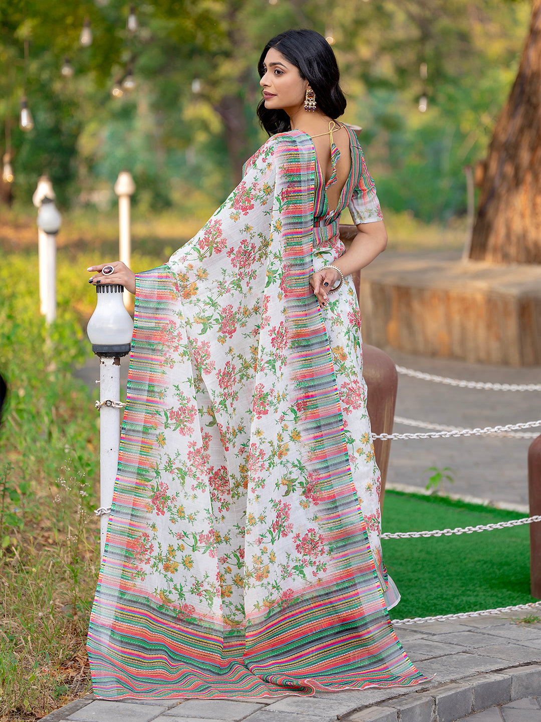 White Linen Elegant Printed Designer Saree