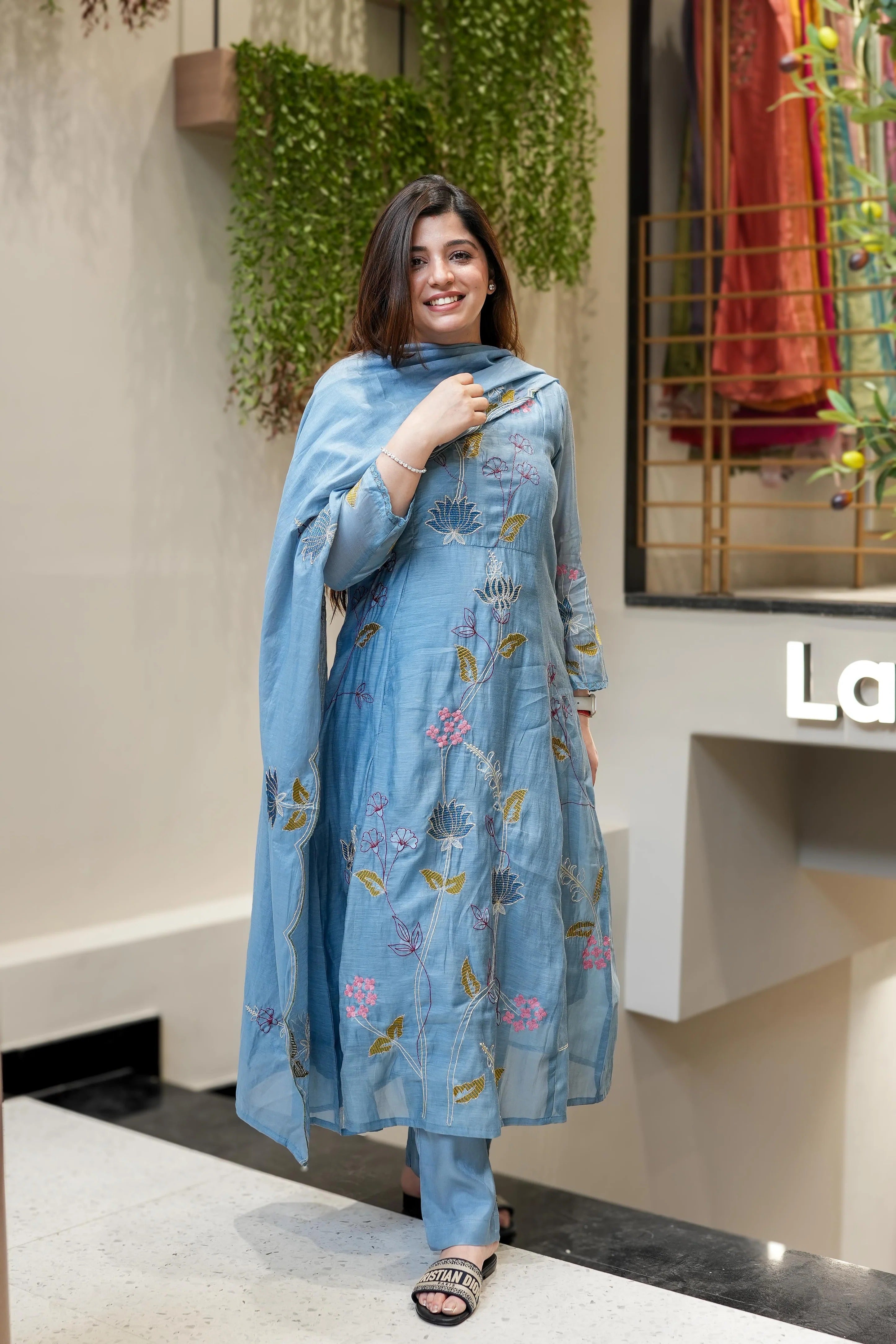 Aqua Blue Viscose Chanderi Kurta Pant Set With Heavy Thread Embroidered Work