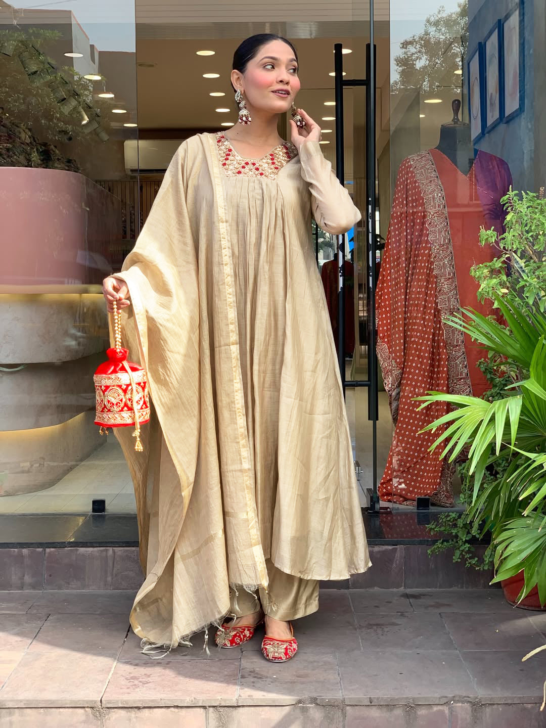 Beige Chanderi Kurta Pant Set With Heavy Thread Embroidery Work