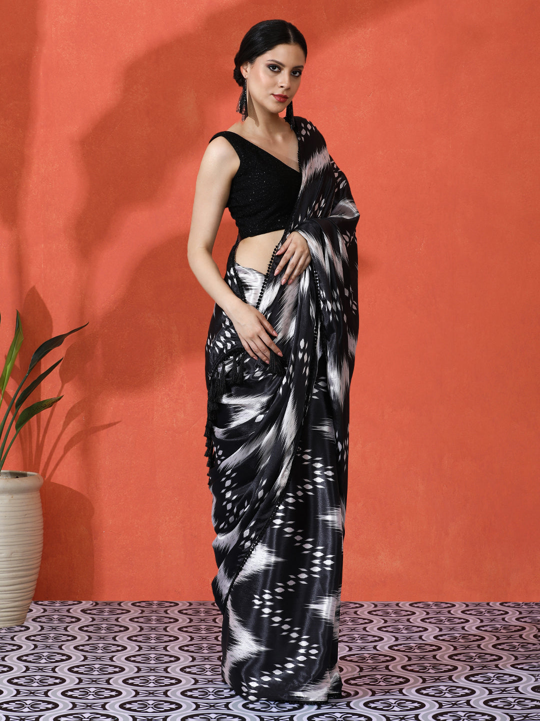 Black Chinon Saree With Beautiful Digital Print For Ceremonial Wear