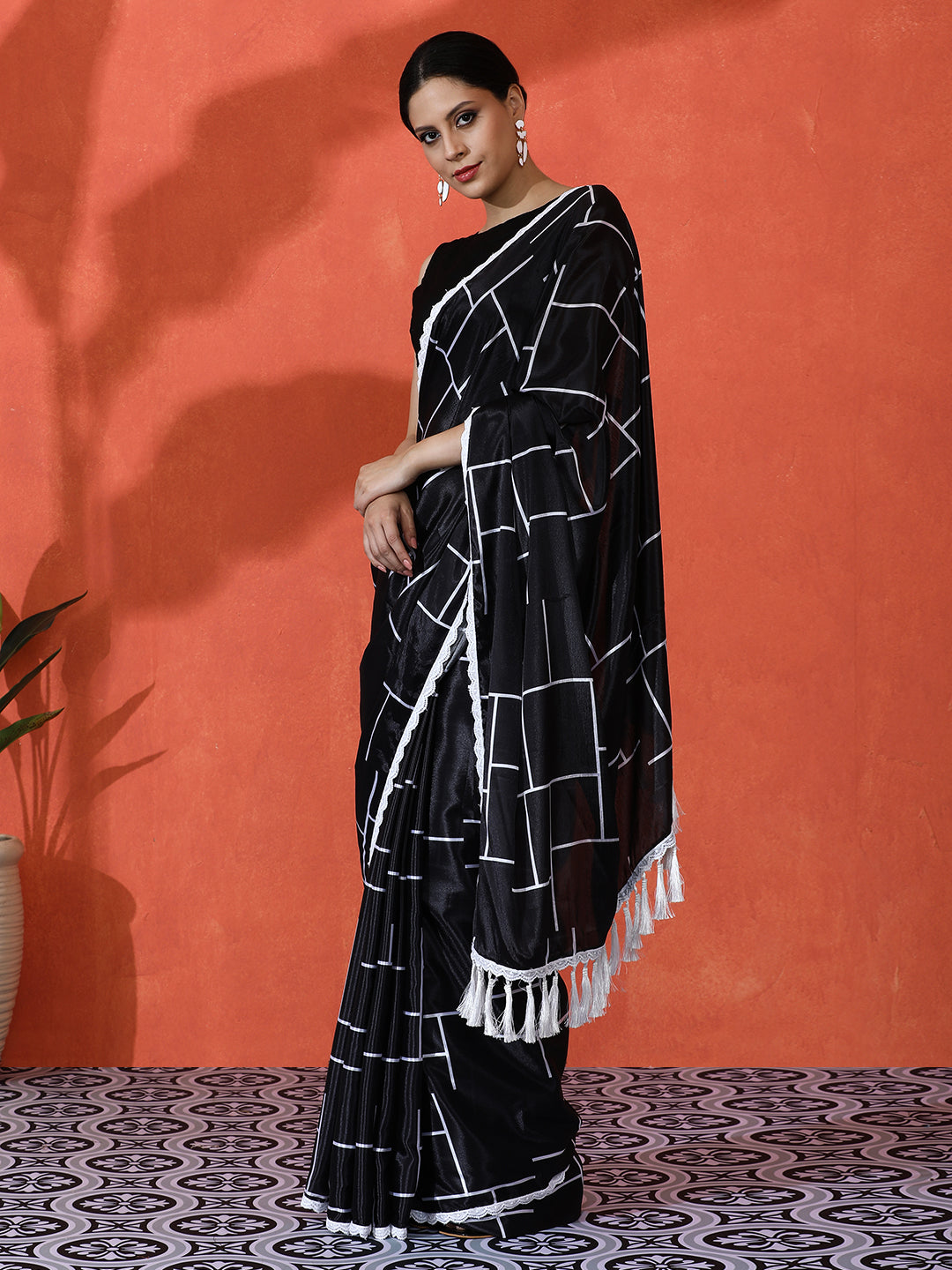 Black Chinon Saree With Beautiful Digital Print For Ceremonial Wear