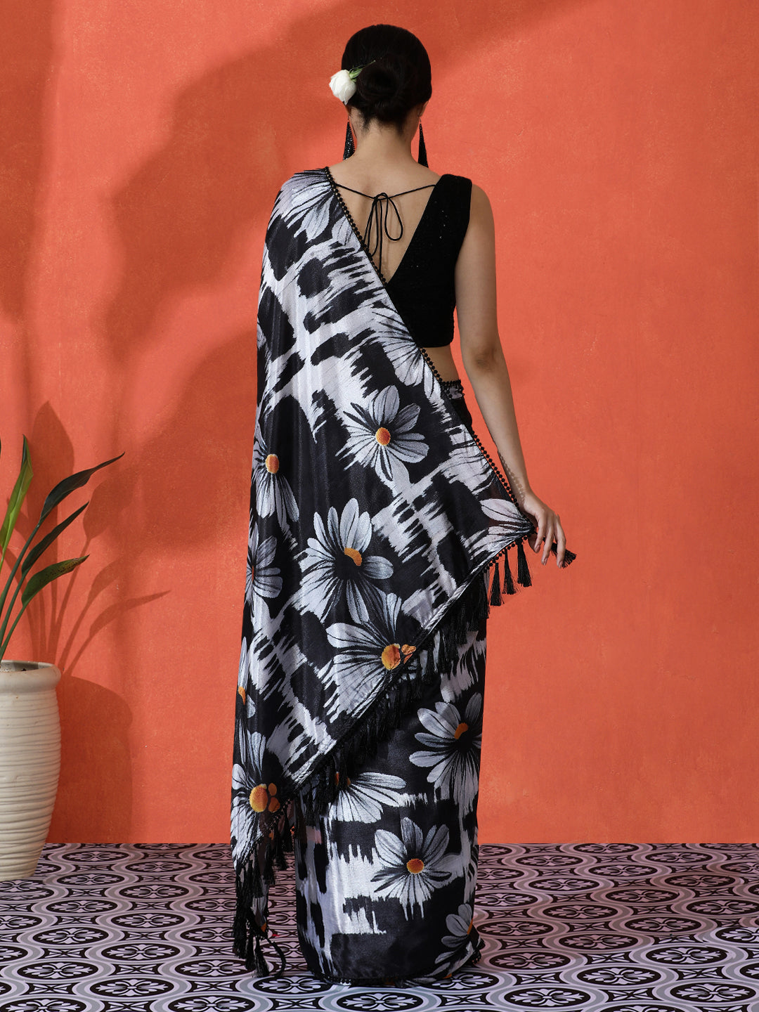 Black Chinon Saree With Beautiful Digital Print For Ceremonial Wear