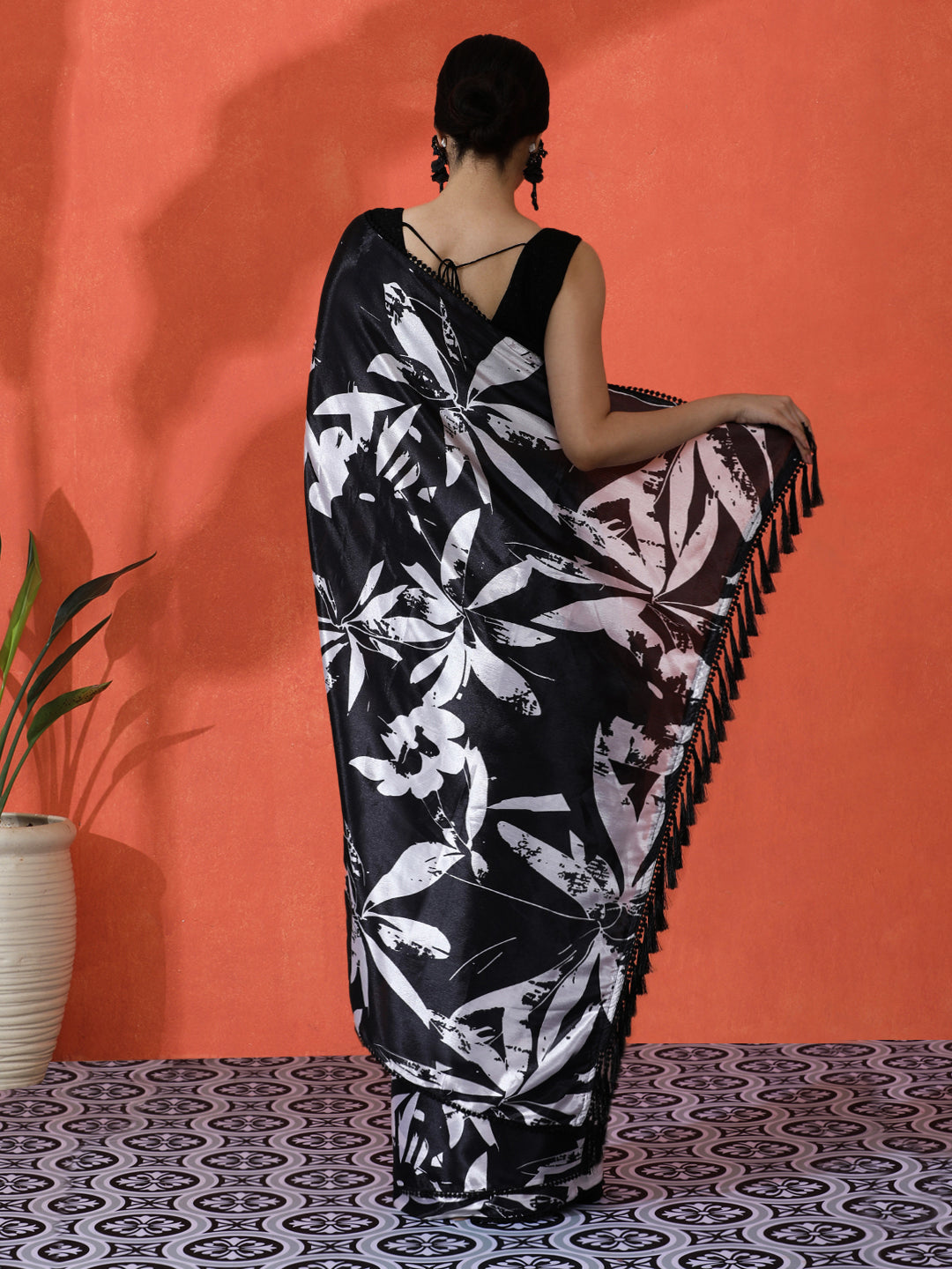 Black Chinon Saree With Beautiful Digital Print For Ceremonial Wear