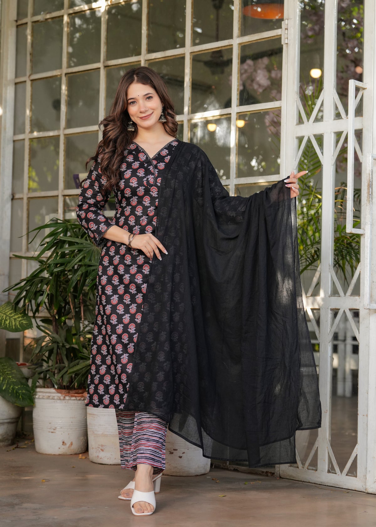 Black Cotton Elegant Kurta Pant Set With Print