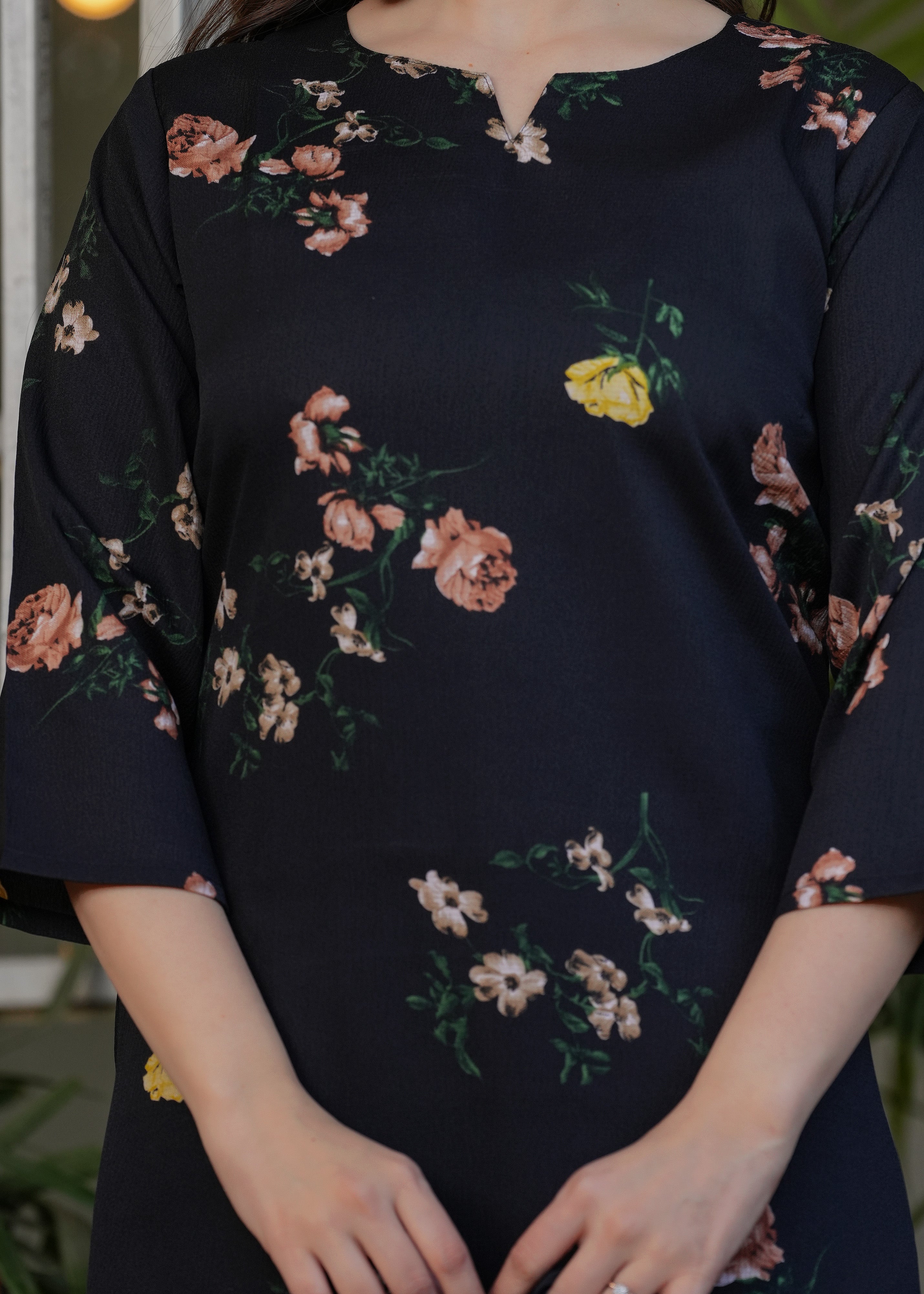 Black French Crepe Elegant Kurta Pant Set With Print