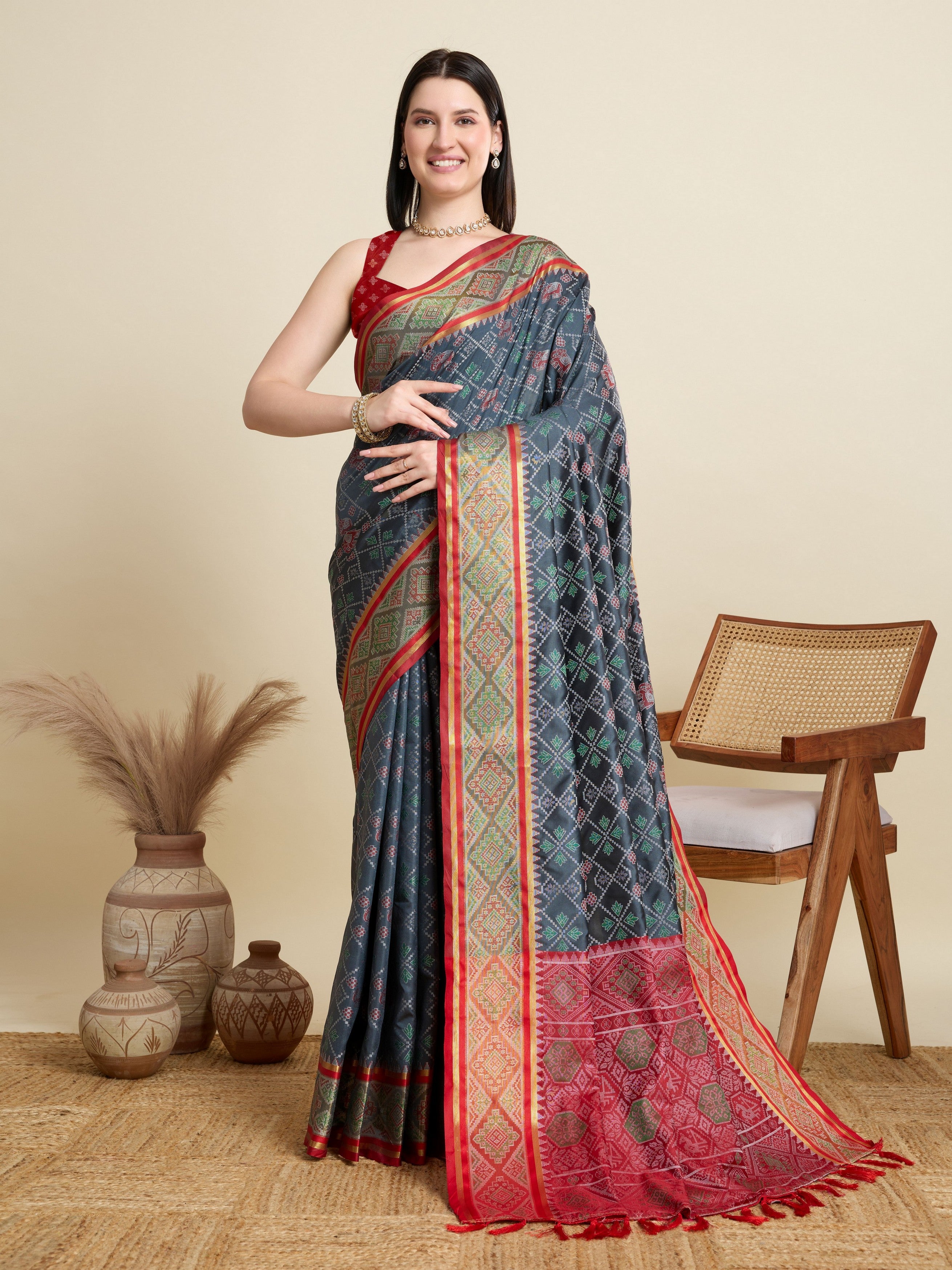 Black Patola Silk Woven Meenakari Designer Partywear Saree