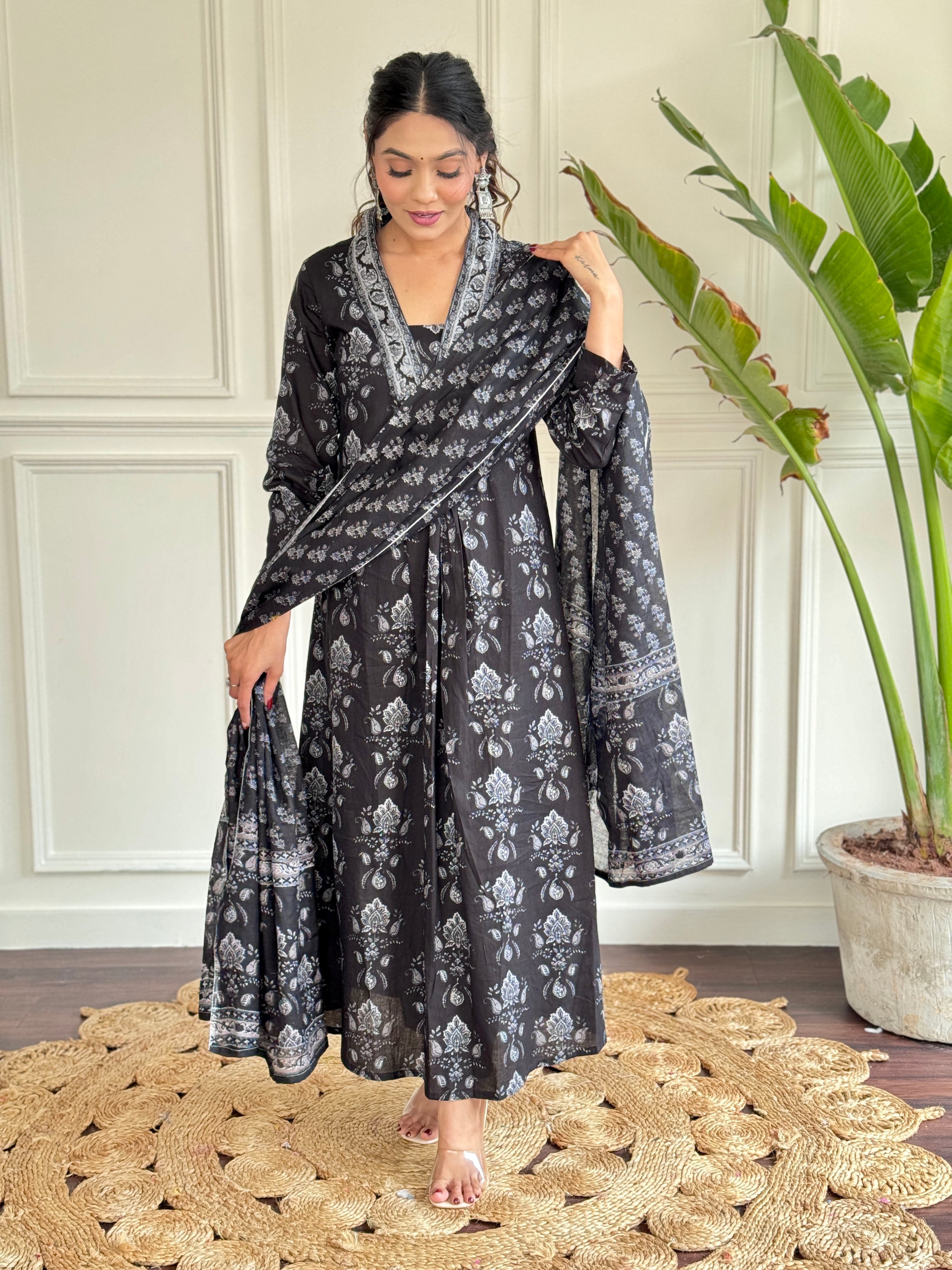 Black Pure Cotton Elegant Kurta Pant Set With Print
