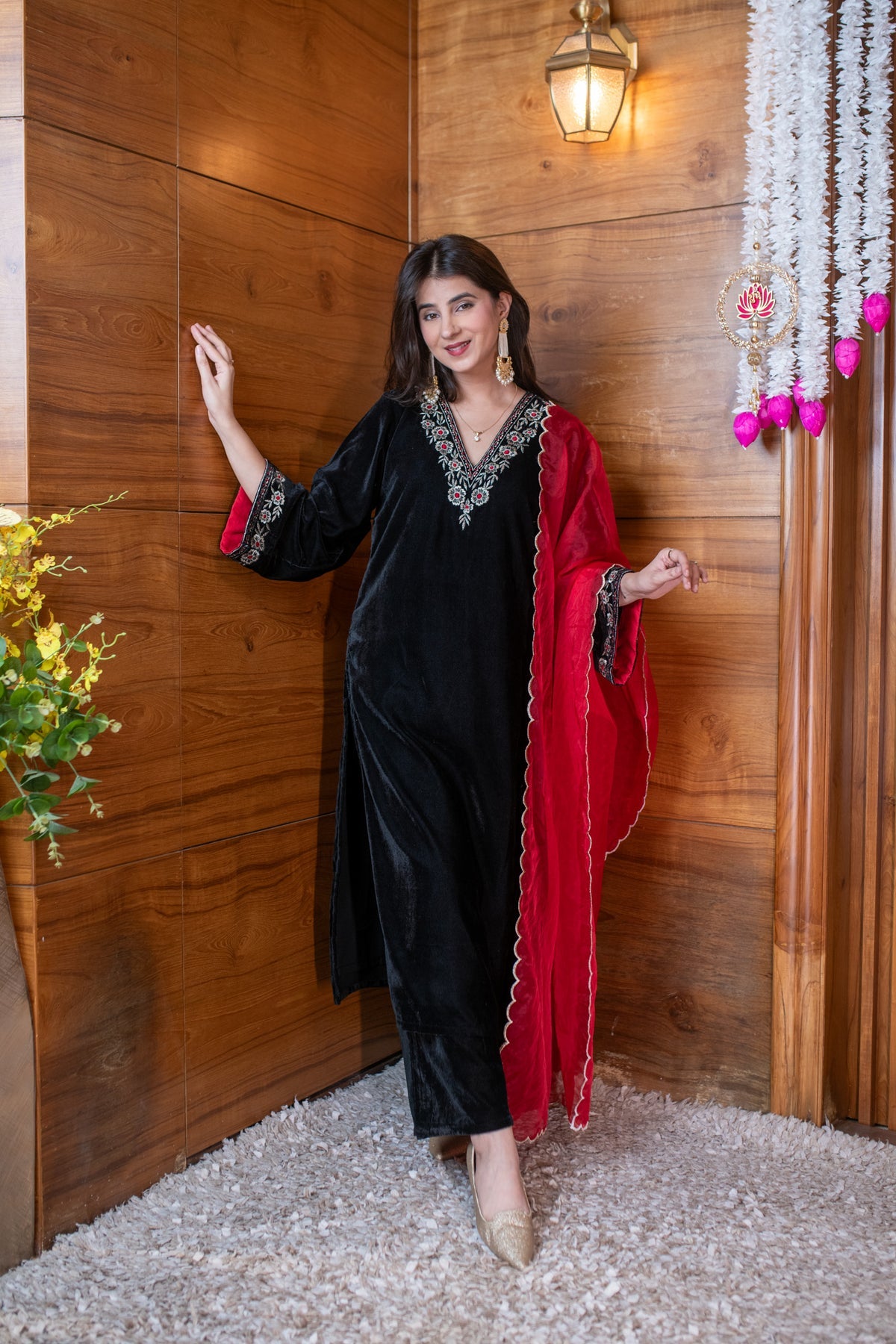 Black Velvet Kurta Pant Set With Heavy Thread Embroidery Work