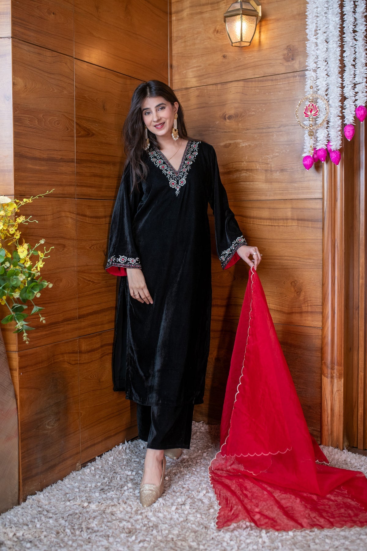 Black Velvet Kurta Pant Set With Heavy Thread Embroidery Work