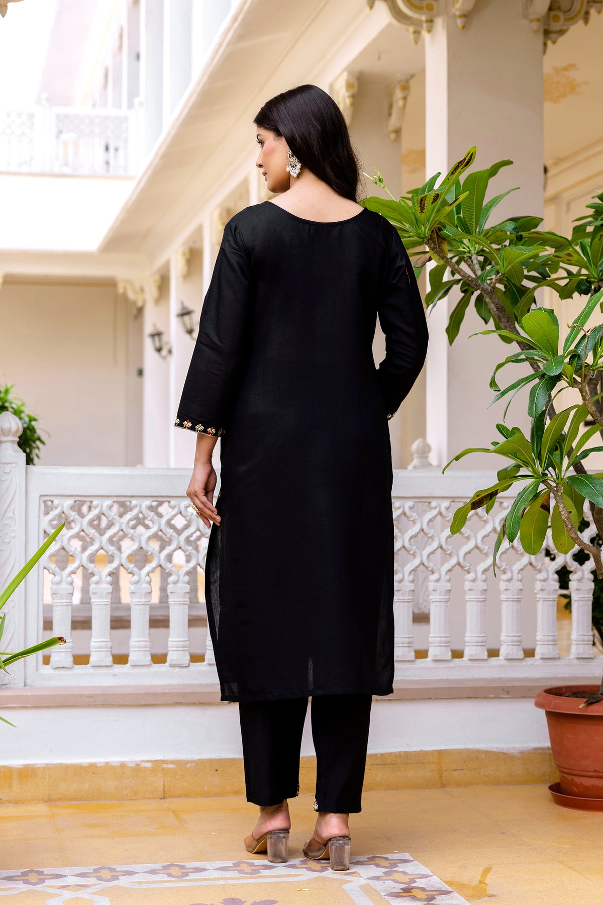 Black Viscose Chanderi Kurta Pant Set With Thread Embroidered With Beads Work With Printed Dupatta