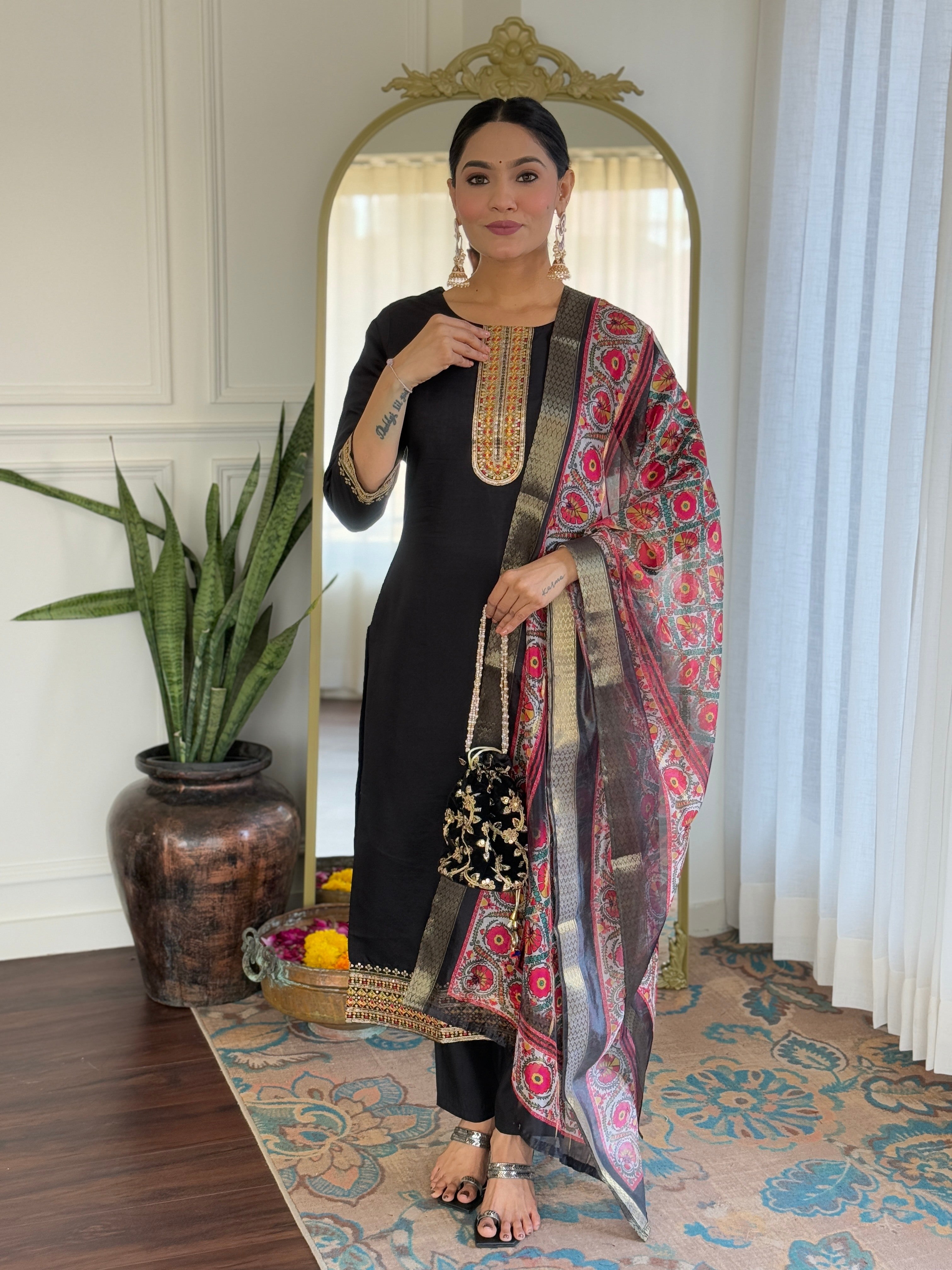 Black Viscose Elegant Kurta Pant Set With Embroidery Work