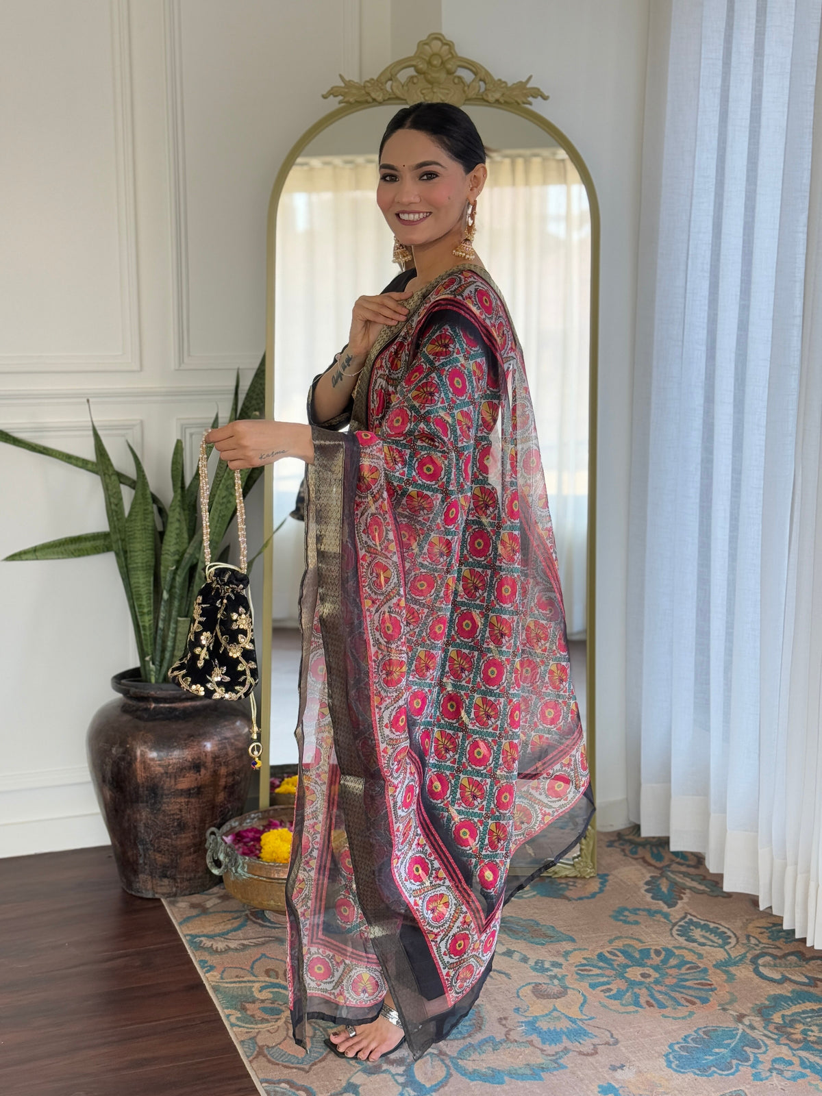 Black Viscose Elegant Kurta Pant Set With Embroidery Work