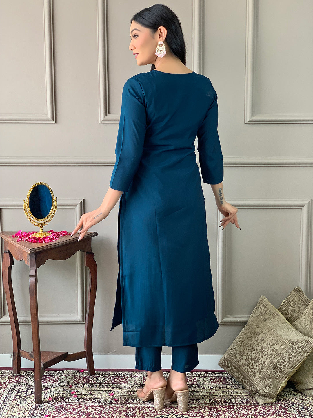 Blue Chanderi Elegant Kurta Pant Set With Embroidery Work