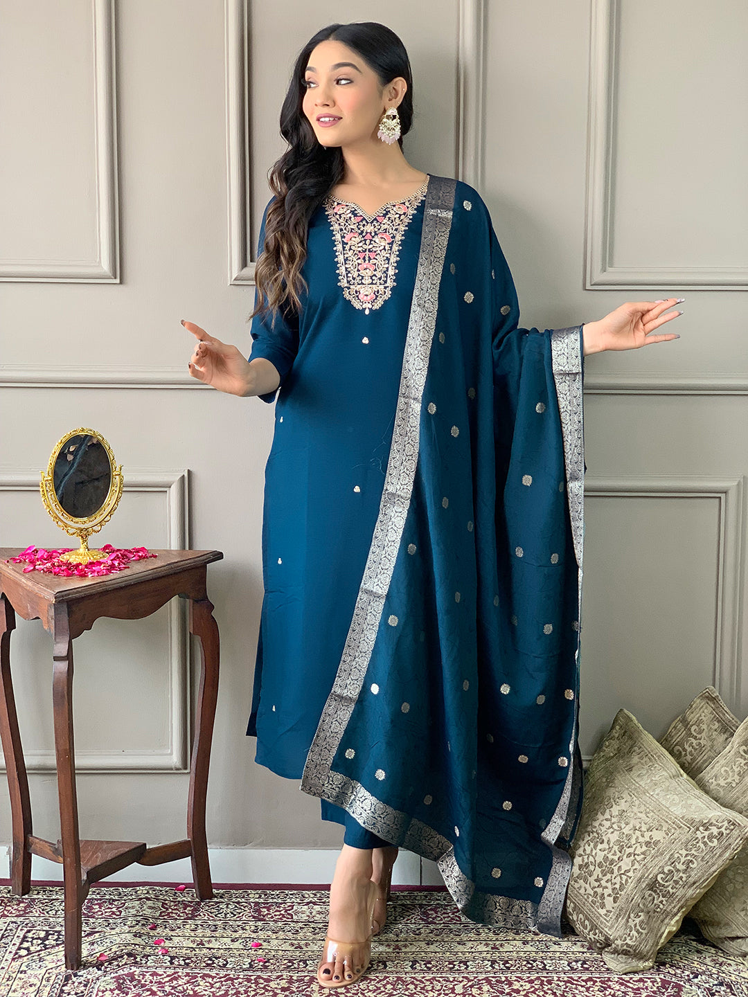 Blue Chanderi Elegant Kurta Pant Set With Embroidery Work