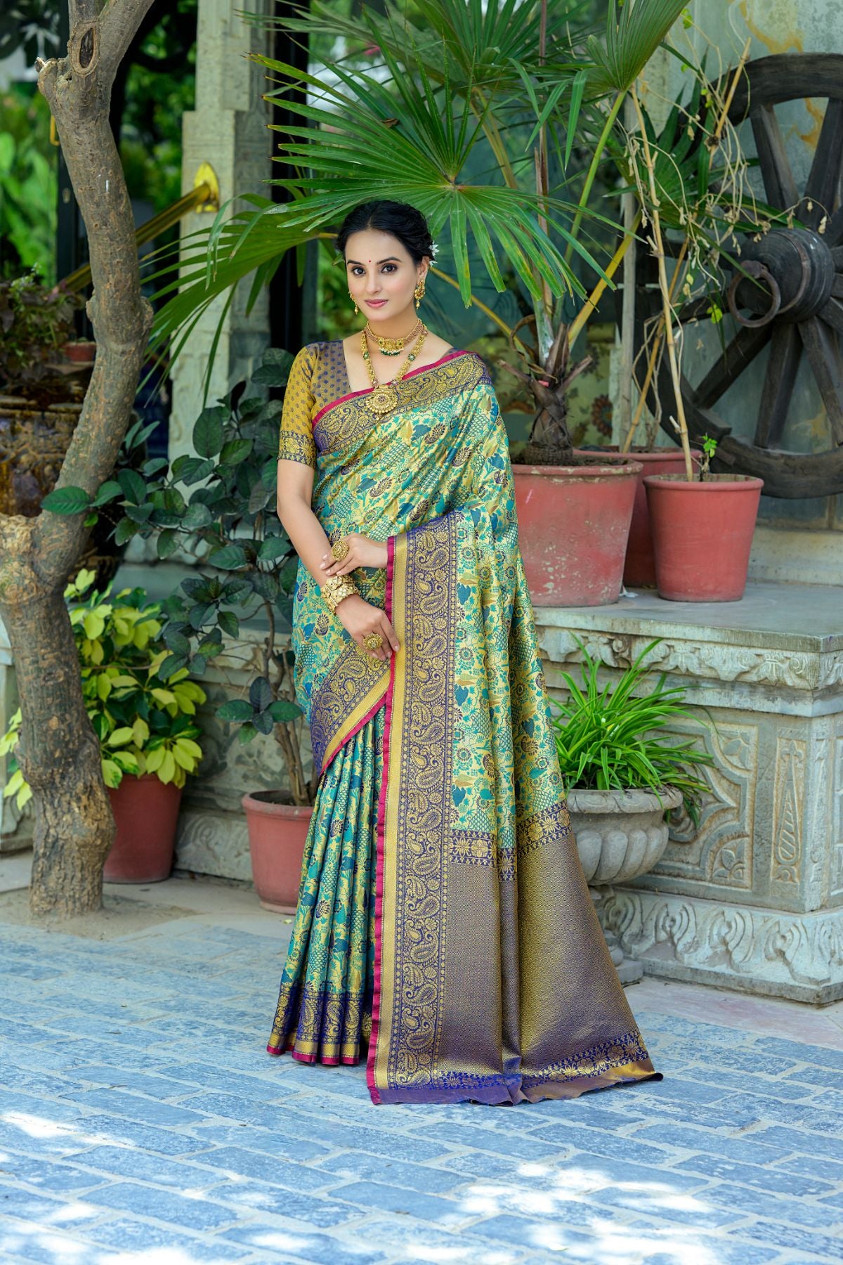 Blue Kanjivaram Saree with Zari Design and Pallu