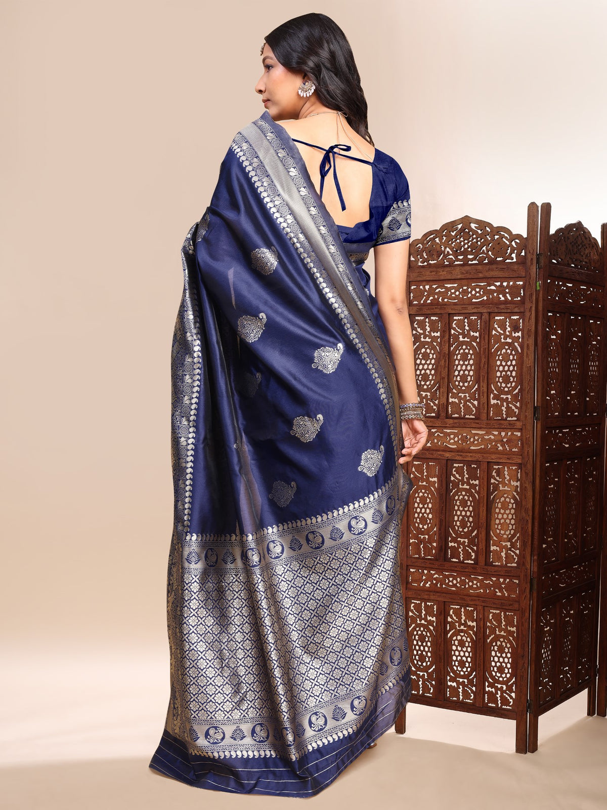 Blue Lichi Silk Saree With Traditional Weaving