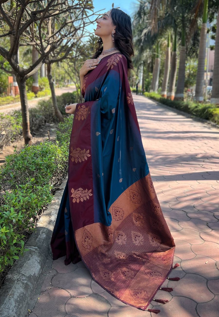 Blue Silk Blend Saree With Floral Border Zari Woven Work
