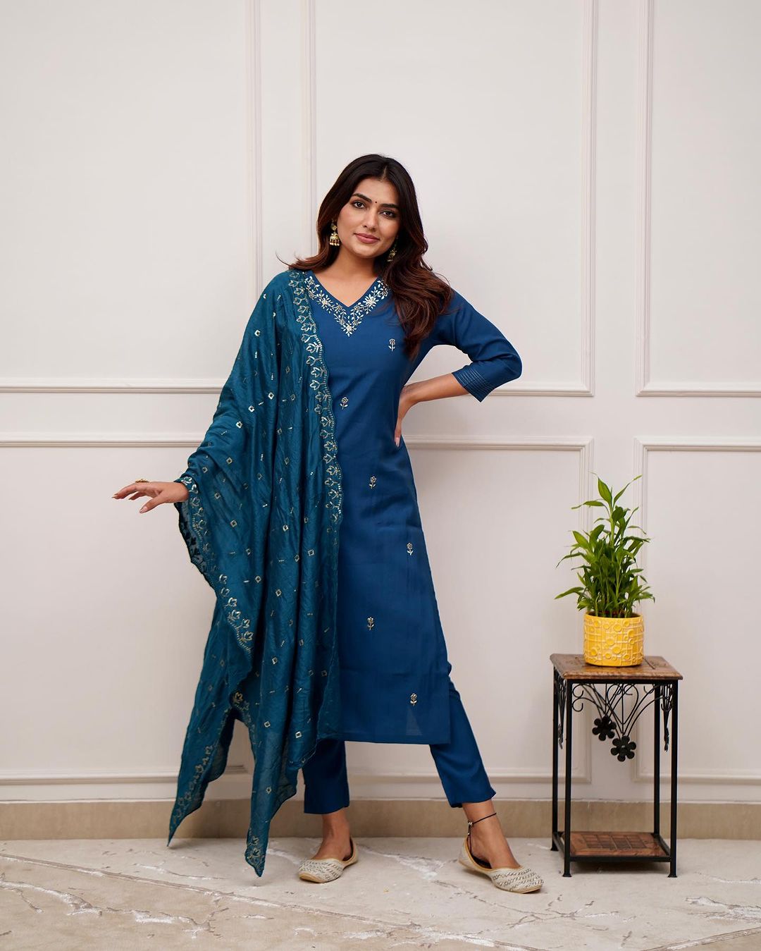 Blue Viscose Chanderi Kurta Pant With Heavy Thread Embroidery Work With Sequins Work