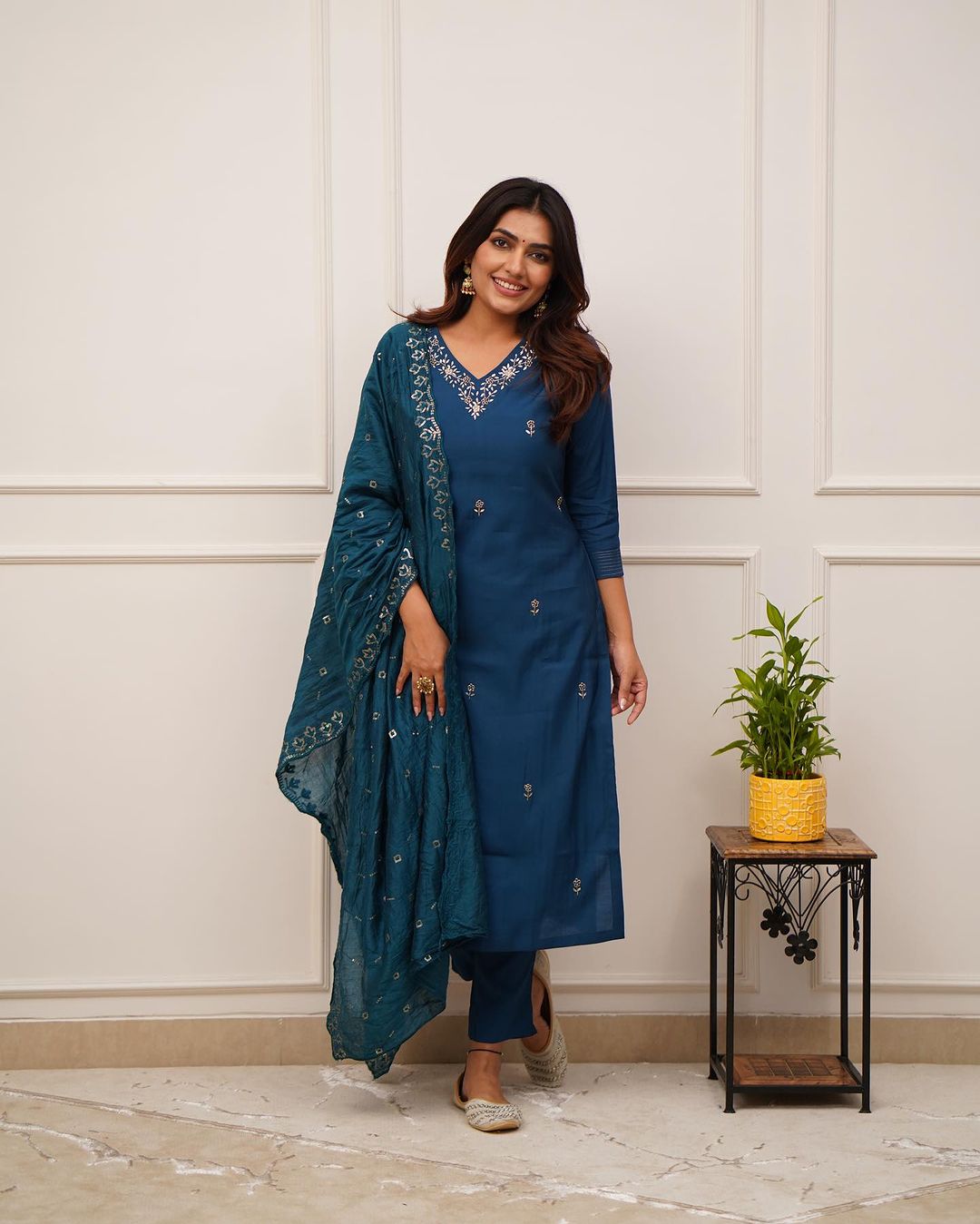 Blue Viscose Chanderi Kurta Pant With Heavy Thread Embroidery Work With Sequins Work