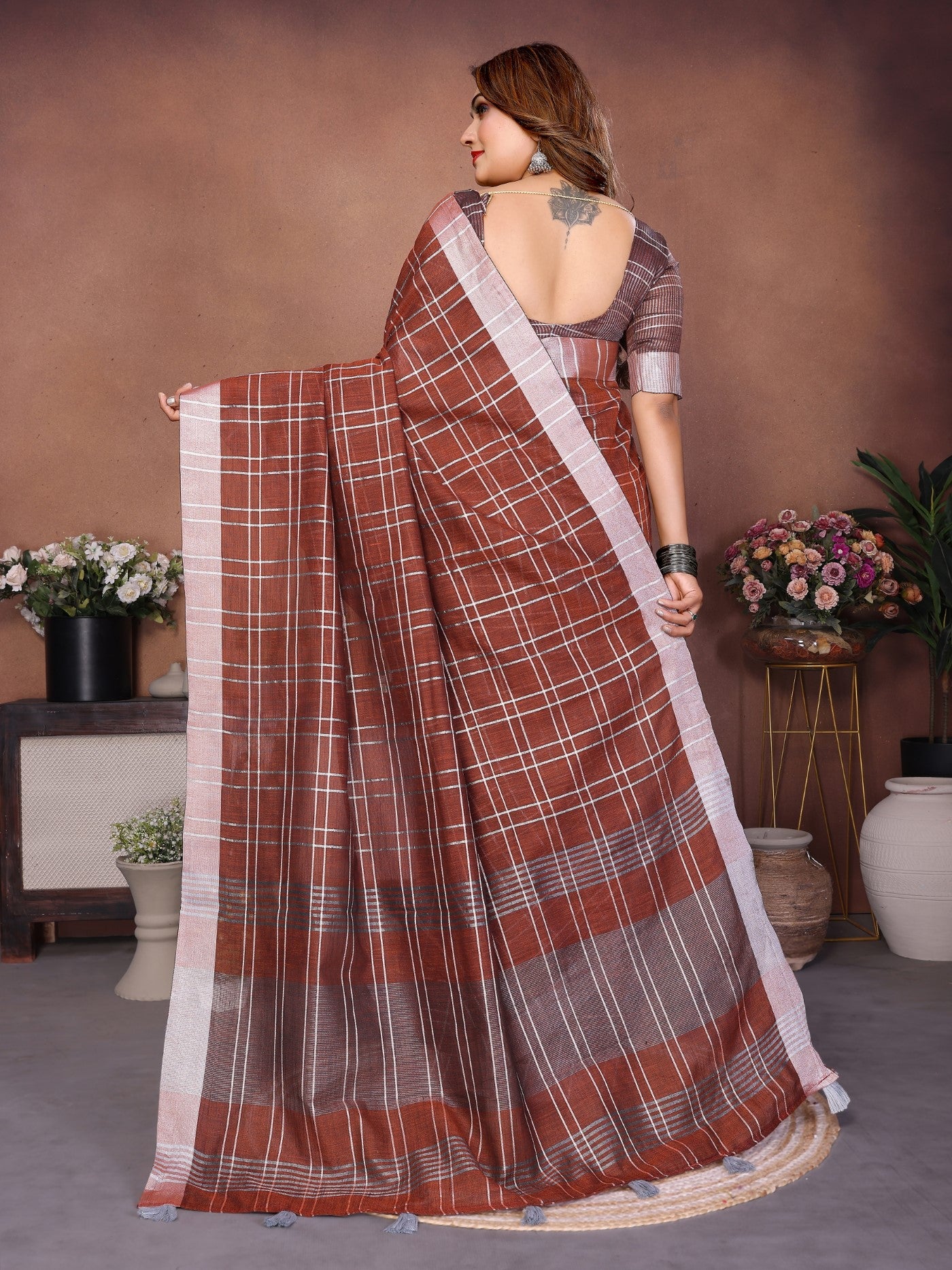 Brown Linen Saree With Traditional Weaving