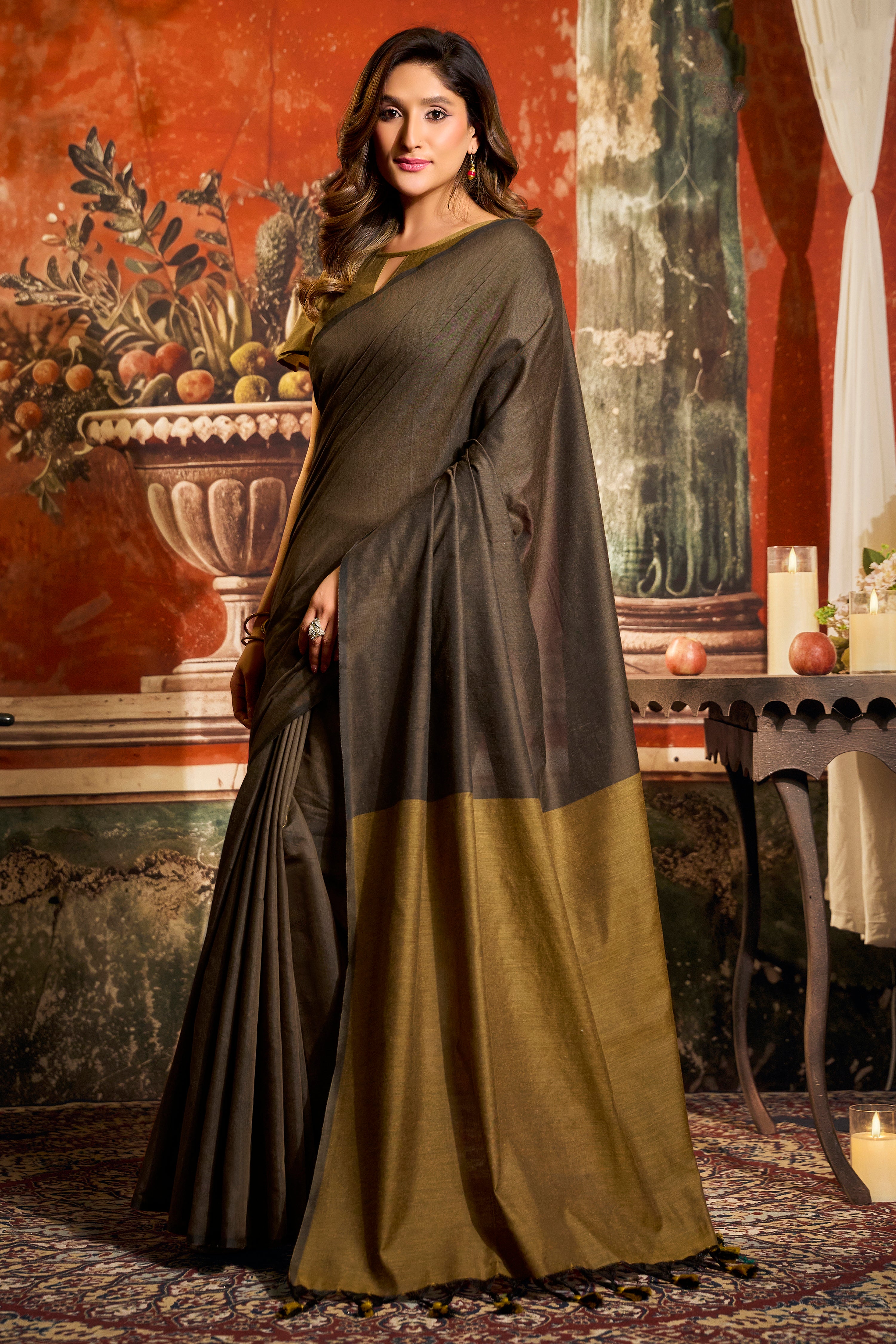 Brown Mal Cotton Saree with Stylish Contrast Pallu Work