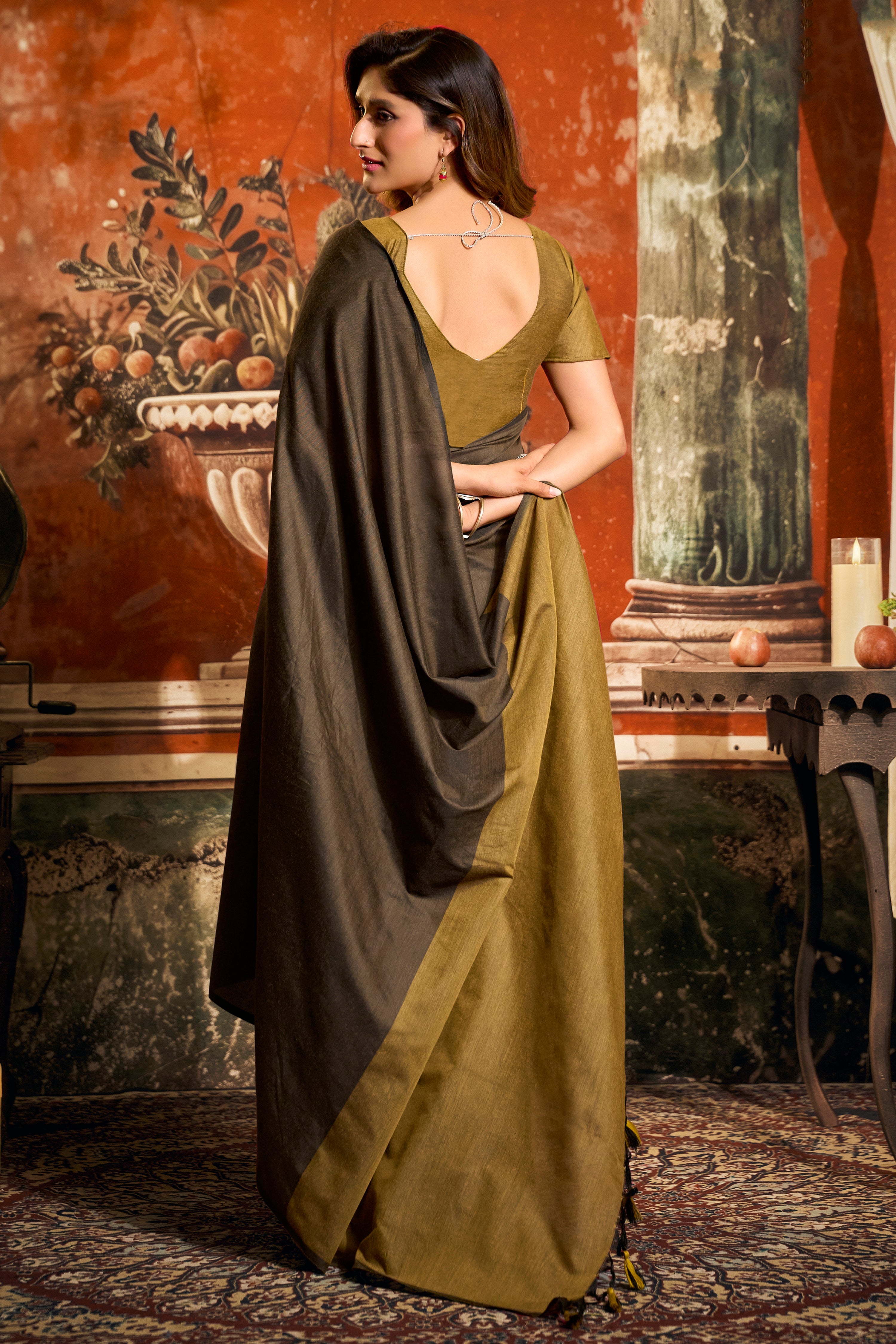Brown Mal Cotton Saree with Stylish Contrast Pallu Work