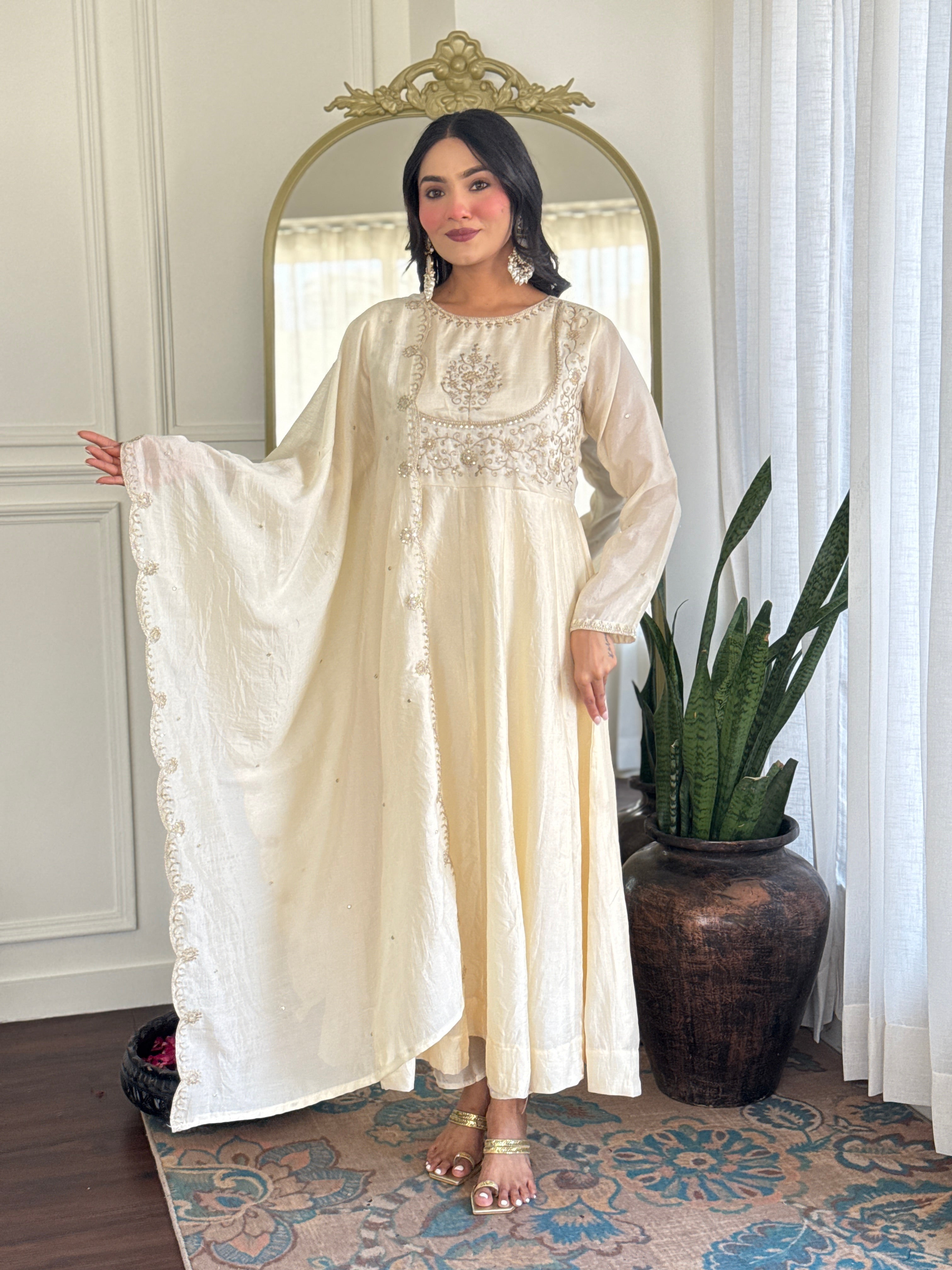 Cream Kurta Pant Set With Heavy Thread Embroidery Sequins Work