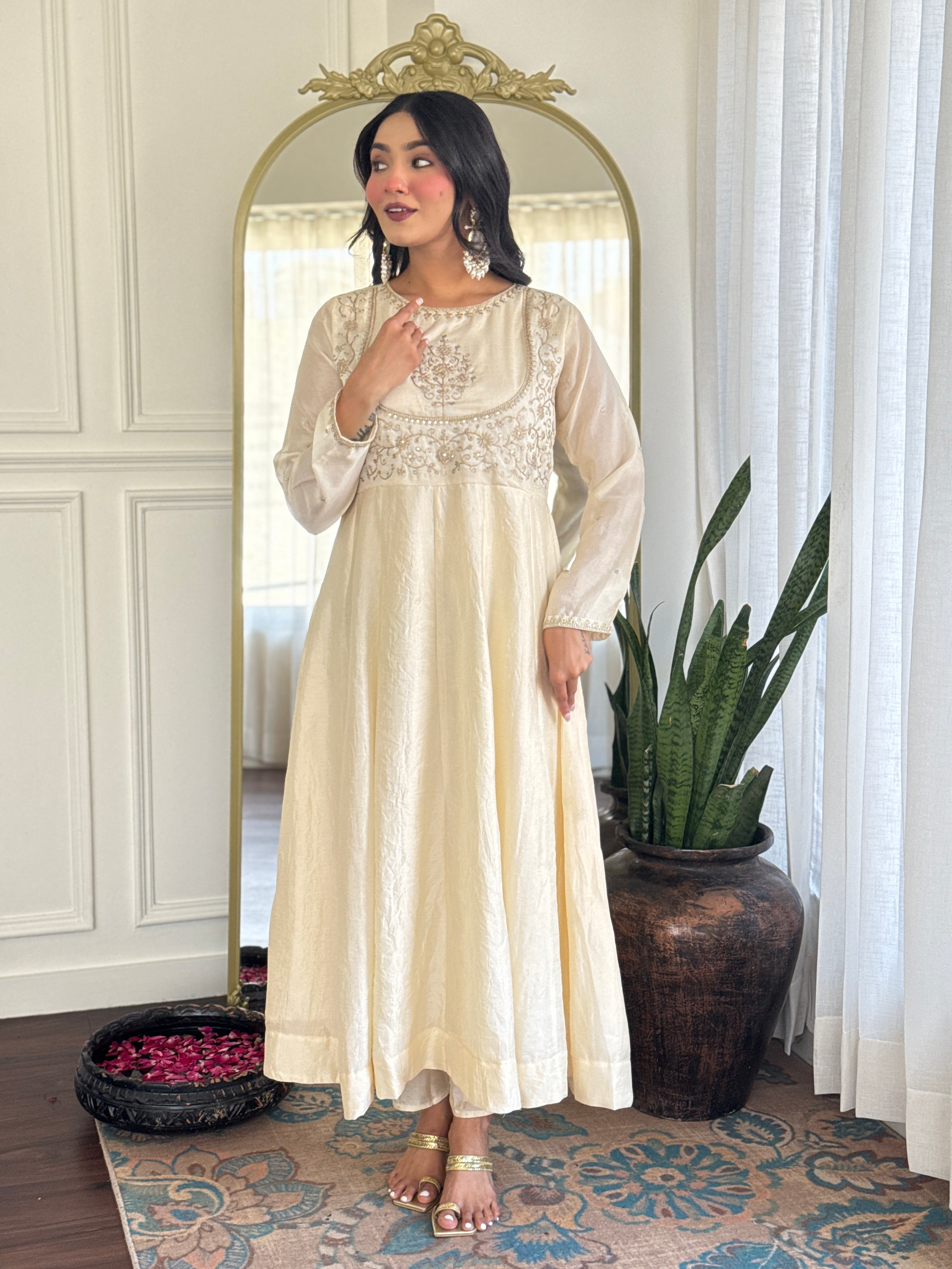 Cream Kurta Pant Set With Heavy Thread Embroidery Sequins Work