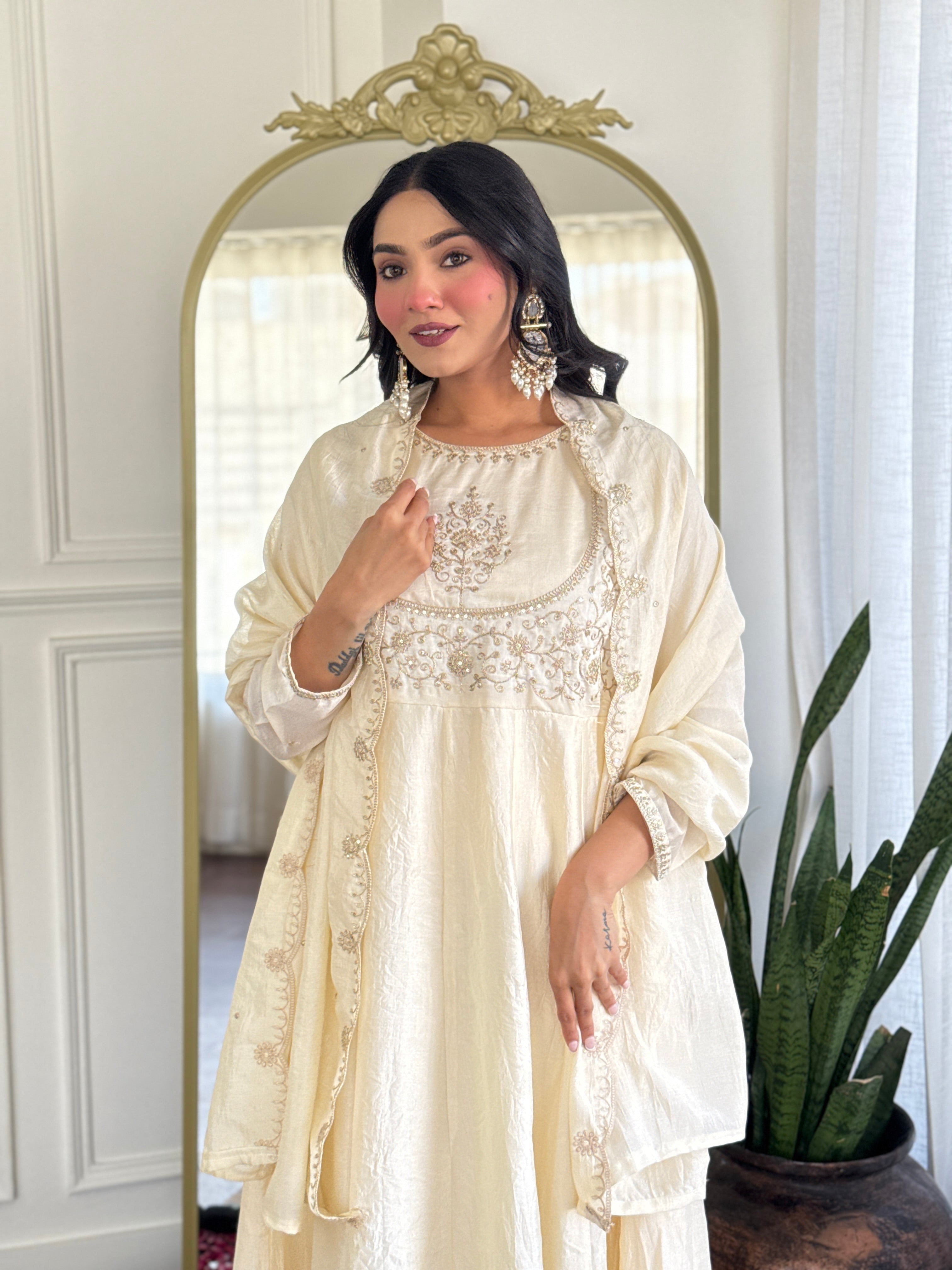 Cream Kurta Pant Set With Heavy Thread Embroidery Sequins Work