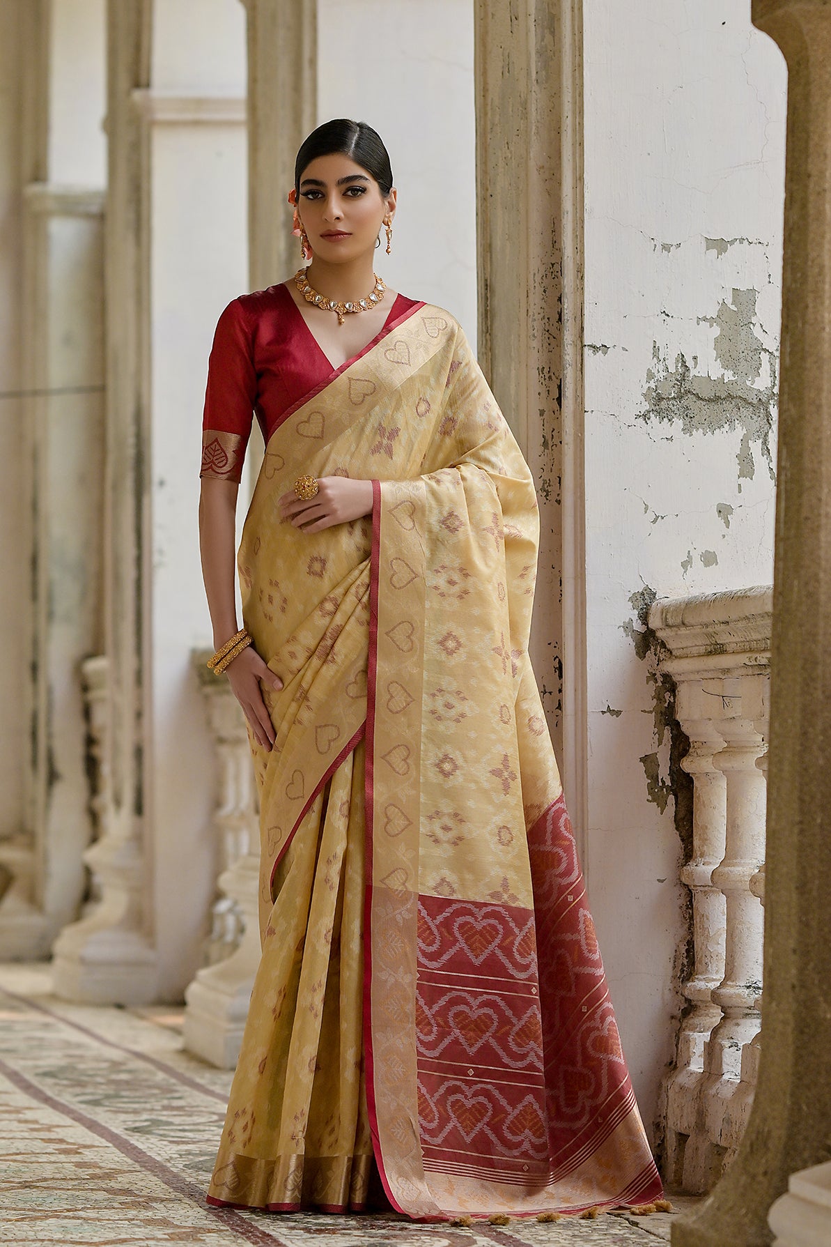 Cream Raw Silk Saree with Ikkat Design and Contrast Pallu