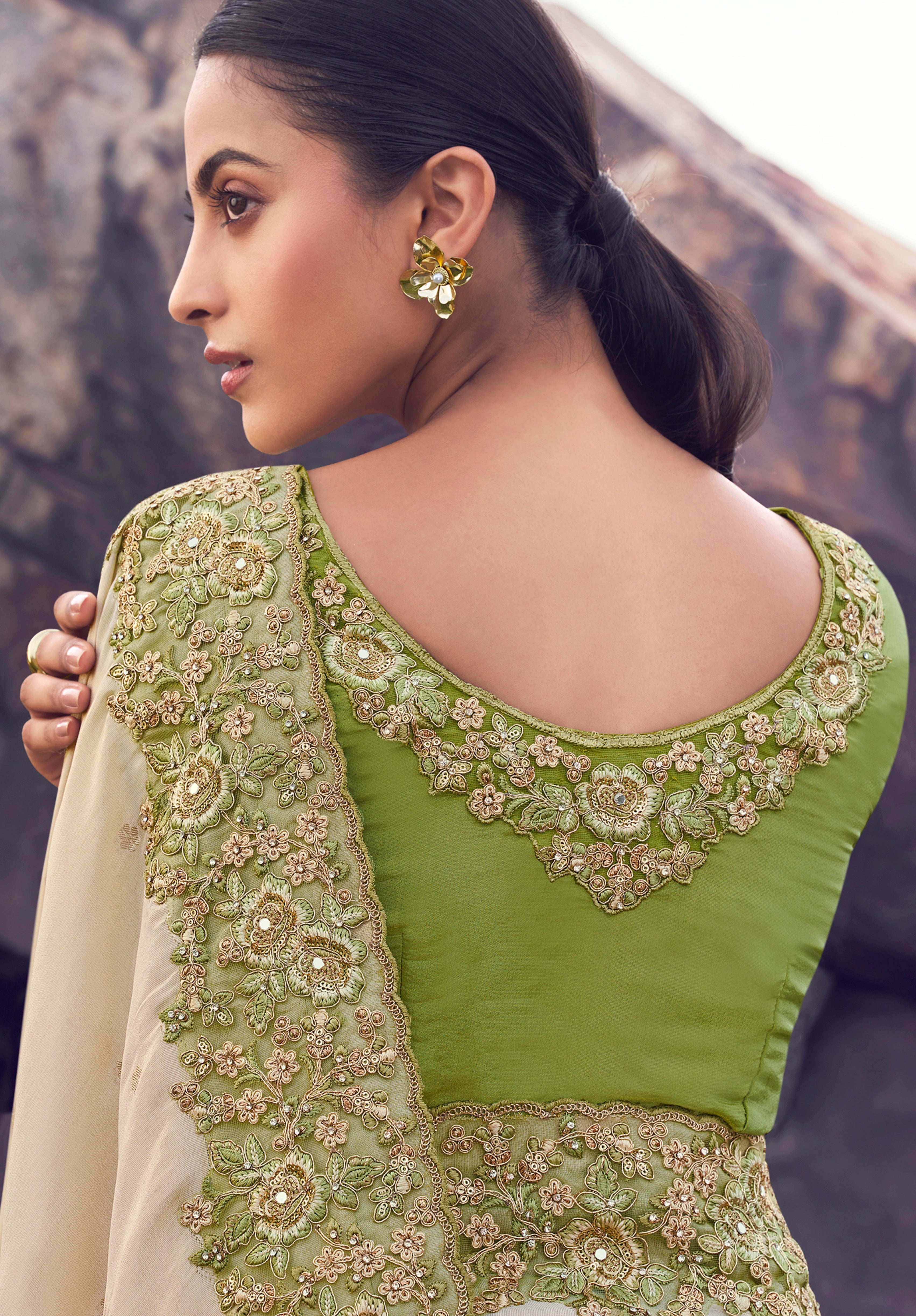 Cream & Green Saree With  Jacquard Woven With Embroidered Border & Blouse