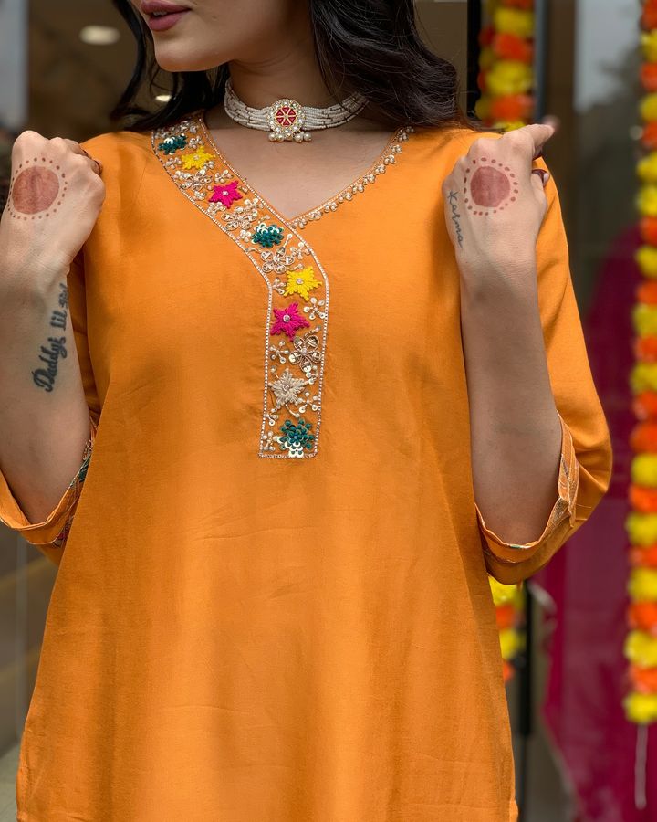 Dark Pink Viscose Chinon Kurta Pant Set With Embroidery Work