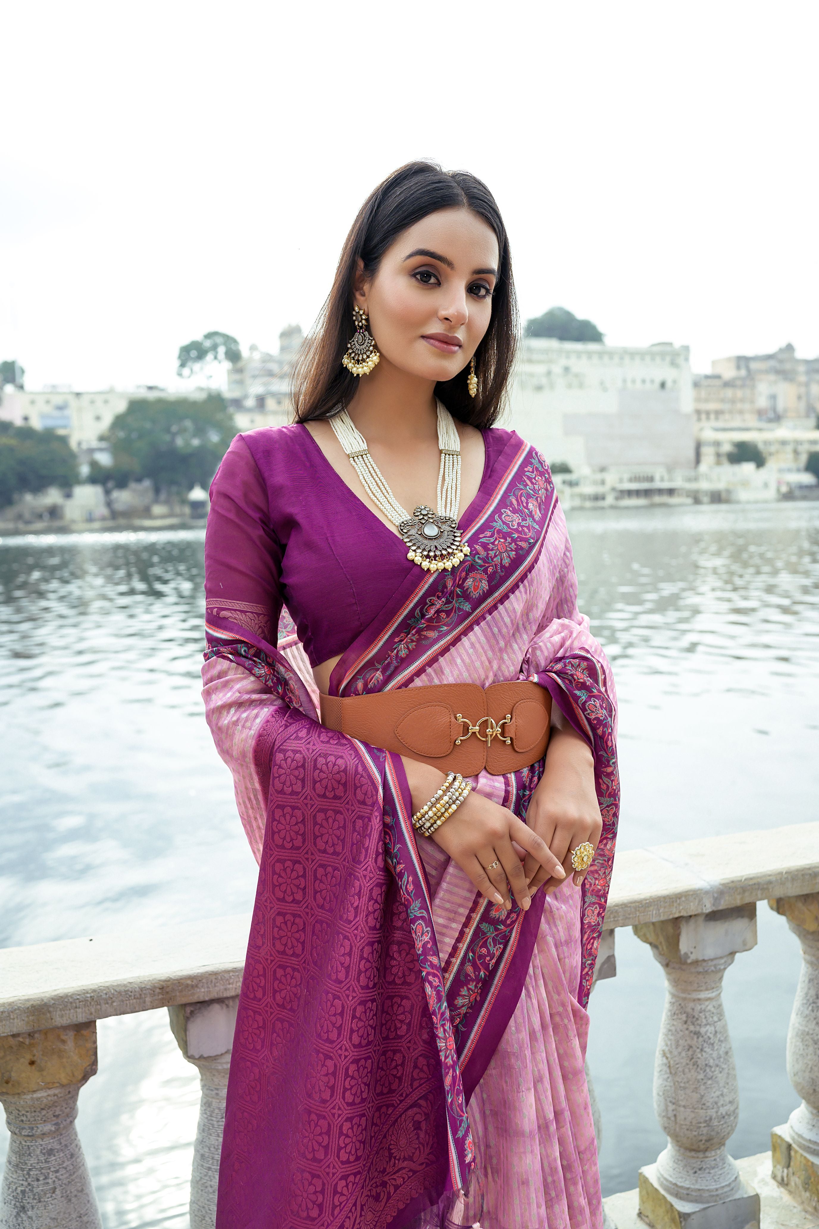 Ehtnic Woven Designer Soft Silk Saree In Pink With Elegant Print Work