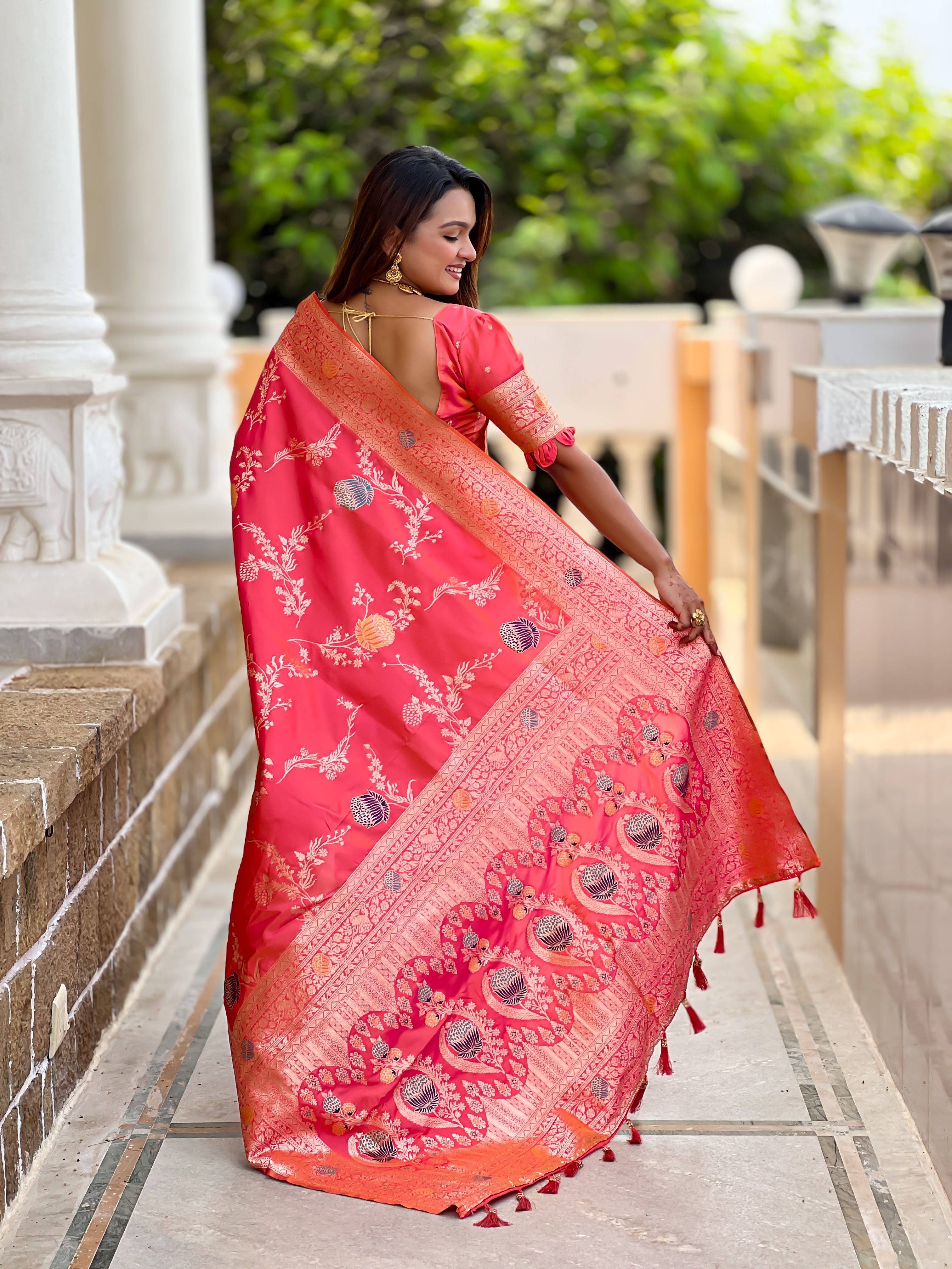 Gajri Beautiful Banarasi Silk Woven Meenakari Designer Graceful Ethnic Saree