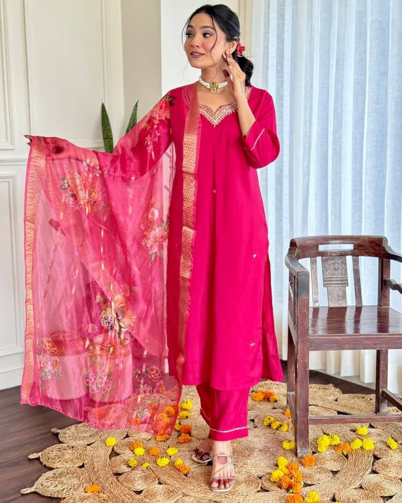 Gajri Kurta Pant Set with Heavy Thread Embroidery Work With Printed Dupatta
