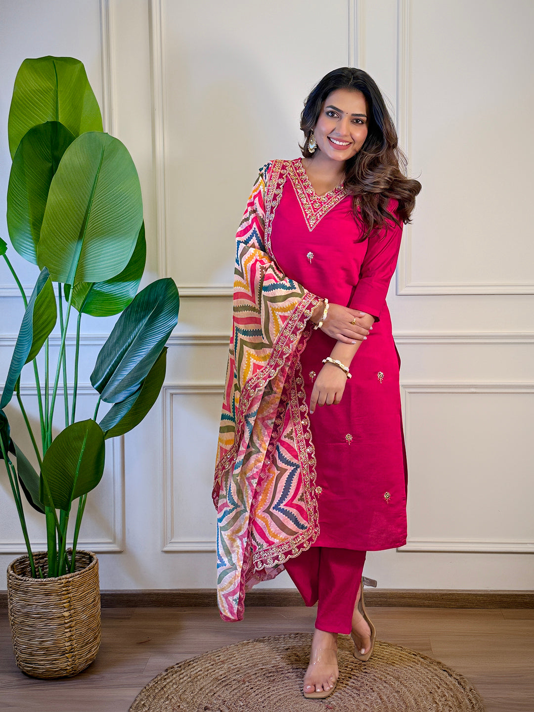 Gajri Viscose Elegant Kurta Pant Set With Embroidery Work
