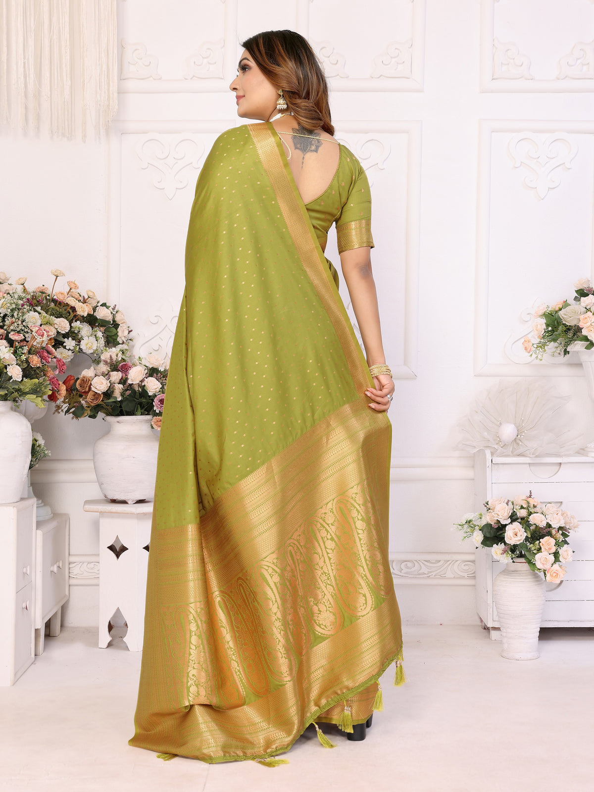 Girlie Woven Jari Designer Soft Silk Saree In Green