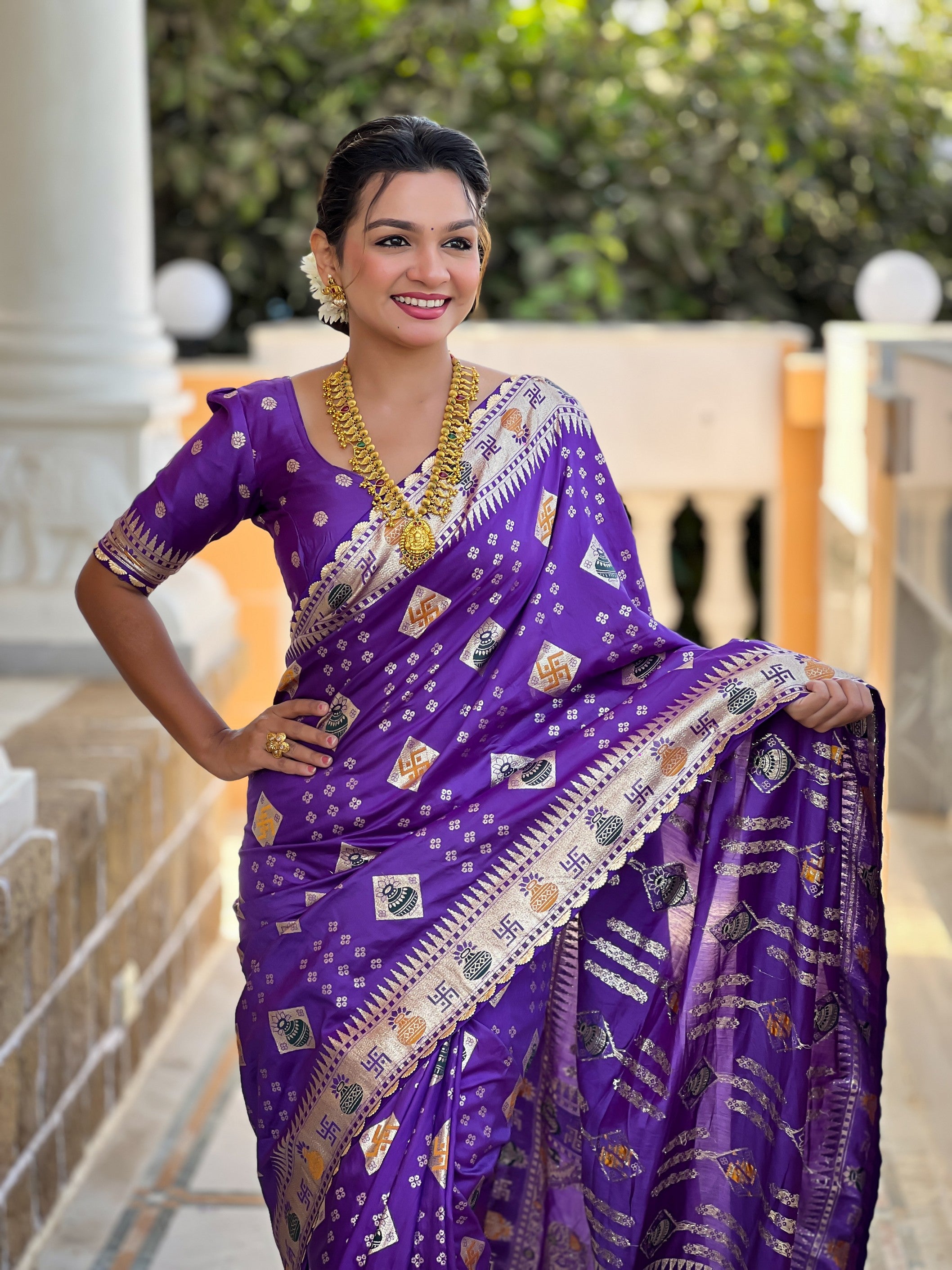 Graceful Woven Meenakari Designer Violet Dola Silk Saree