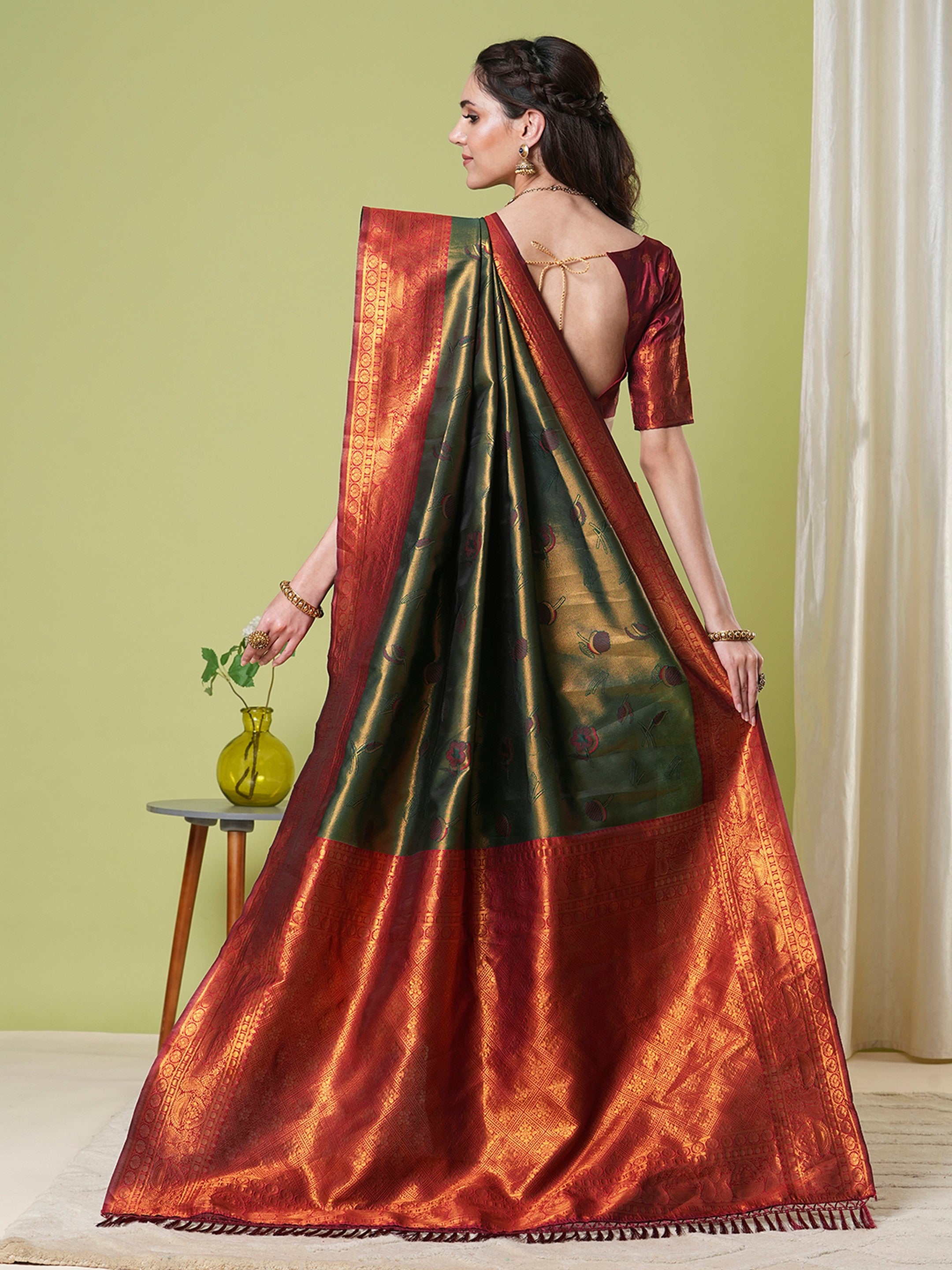Green Banarasi Silk Saree With Beautiful Jacquard Designer Work