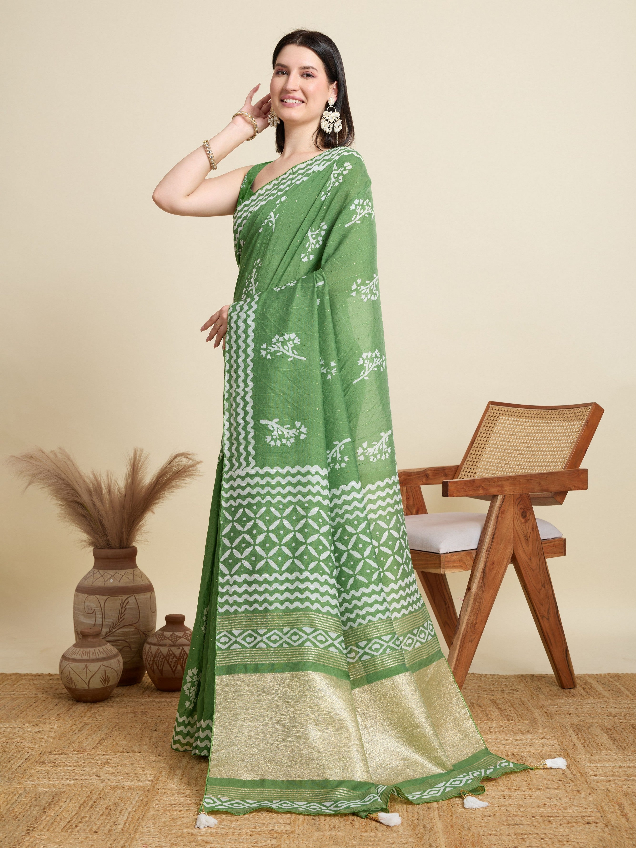 Green Blended Cotton Ethnic Festive Saree