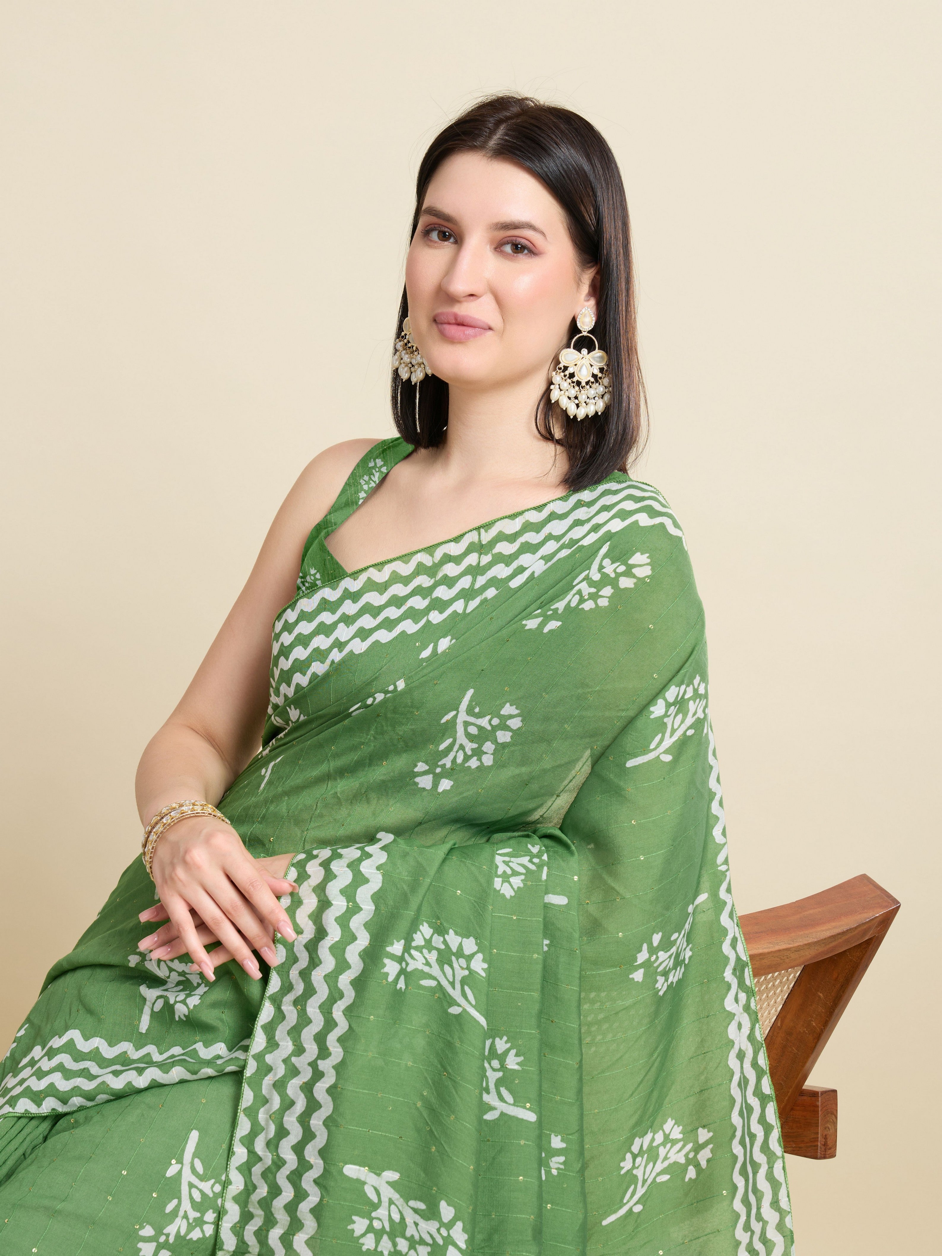 Green Blended Cotton Ethnic Festive Saree