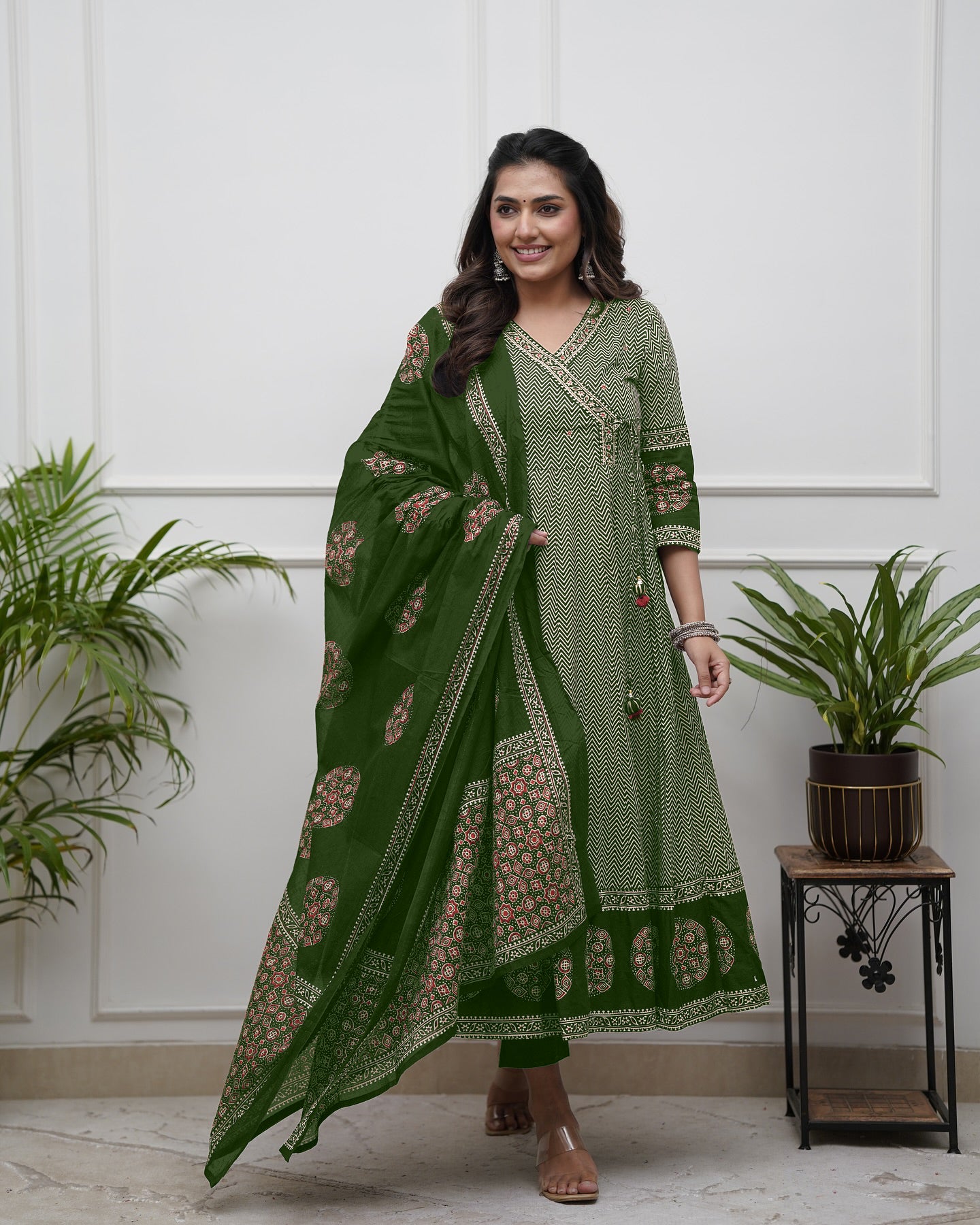 Green Cotton Blend Kurta Pant with Print With Thread Embroidery Work