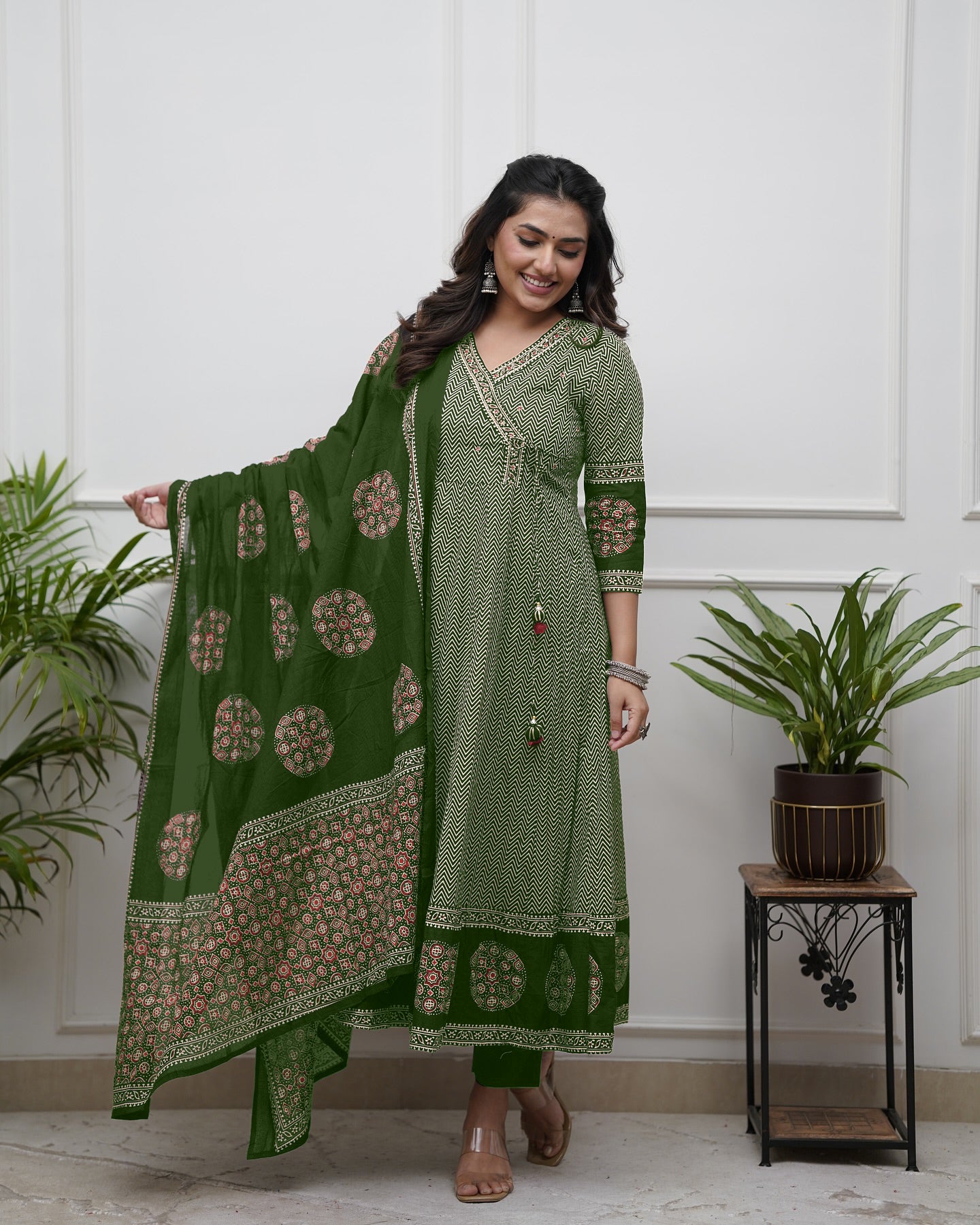 Green Cotton Blend Kurta Pant with Print With Thread Embroidery Work