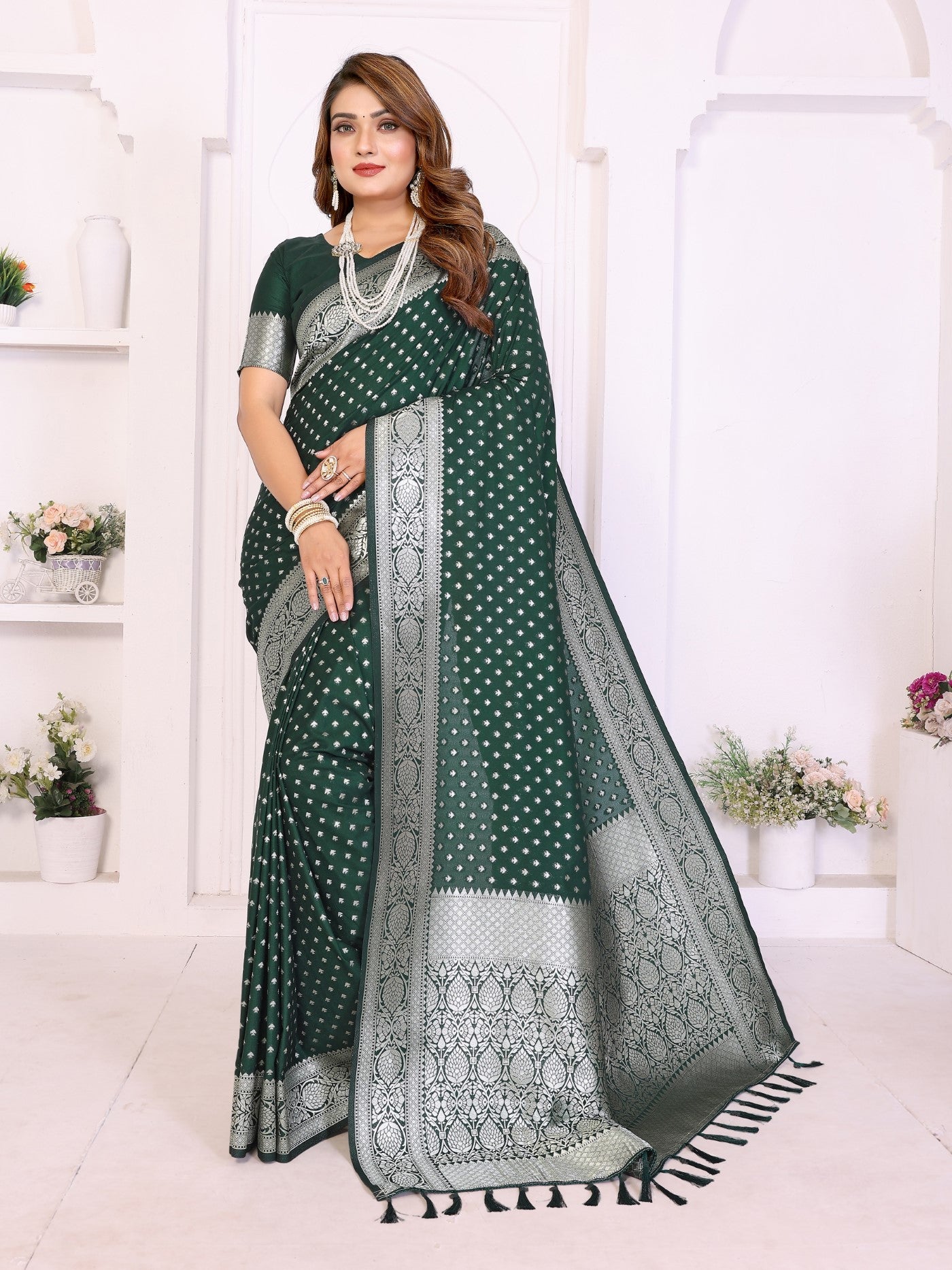 Green Georgette Silk Saree With Classic Zari Weaving