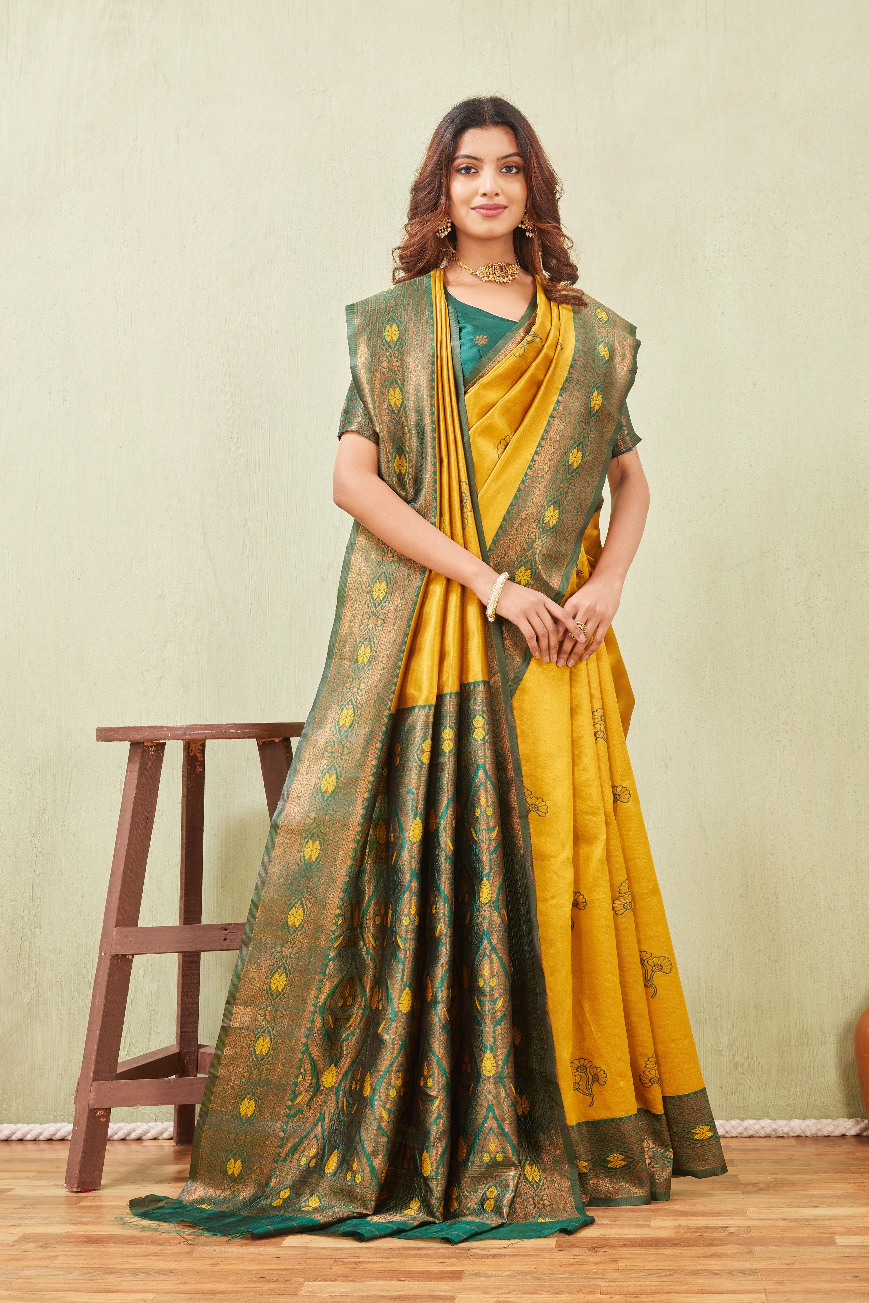 Green Gold Banarasi Silk Saree with Rich Pallu & Elegant Jacquard Jari Work