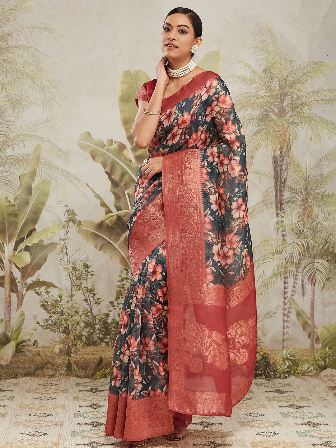 Green Jacquard Silk Saree With Beautiful Floral Print Designer