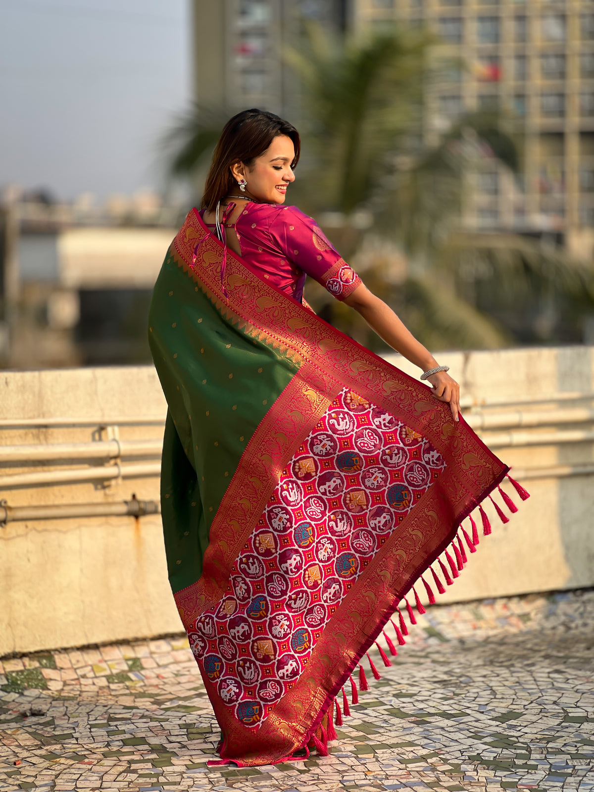 Green Jari Tissue Woven Meenakari Pallu Designer Heavy Ethnic Saree
