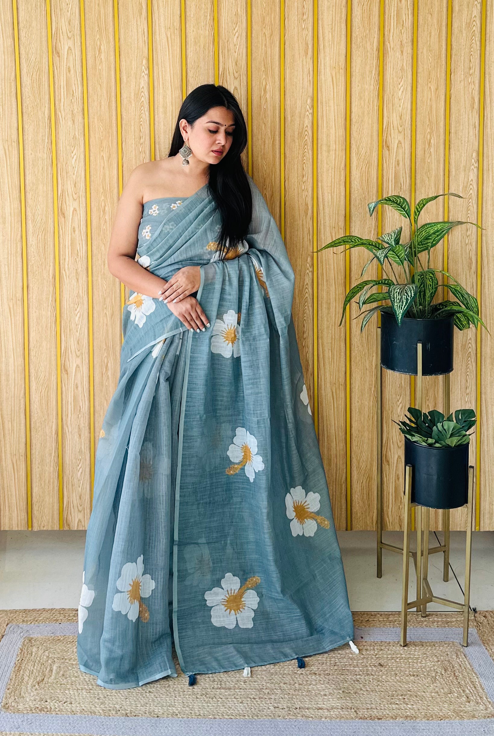 Green Linen Floral Printed Girlie Looks Saree