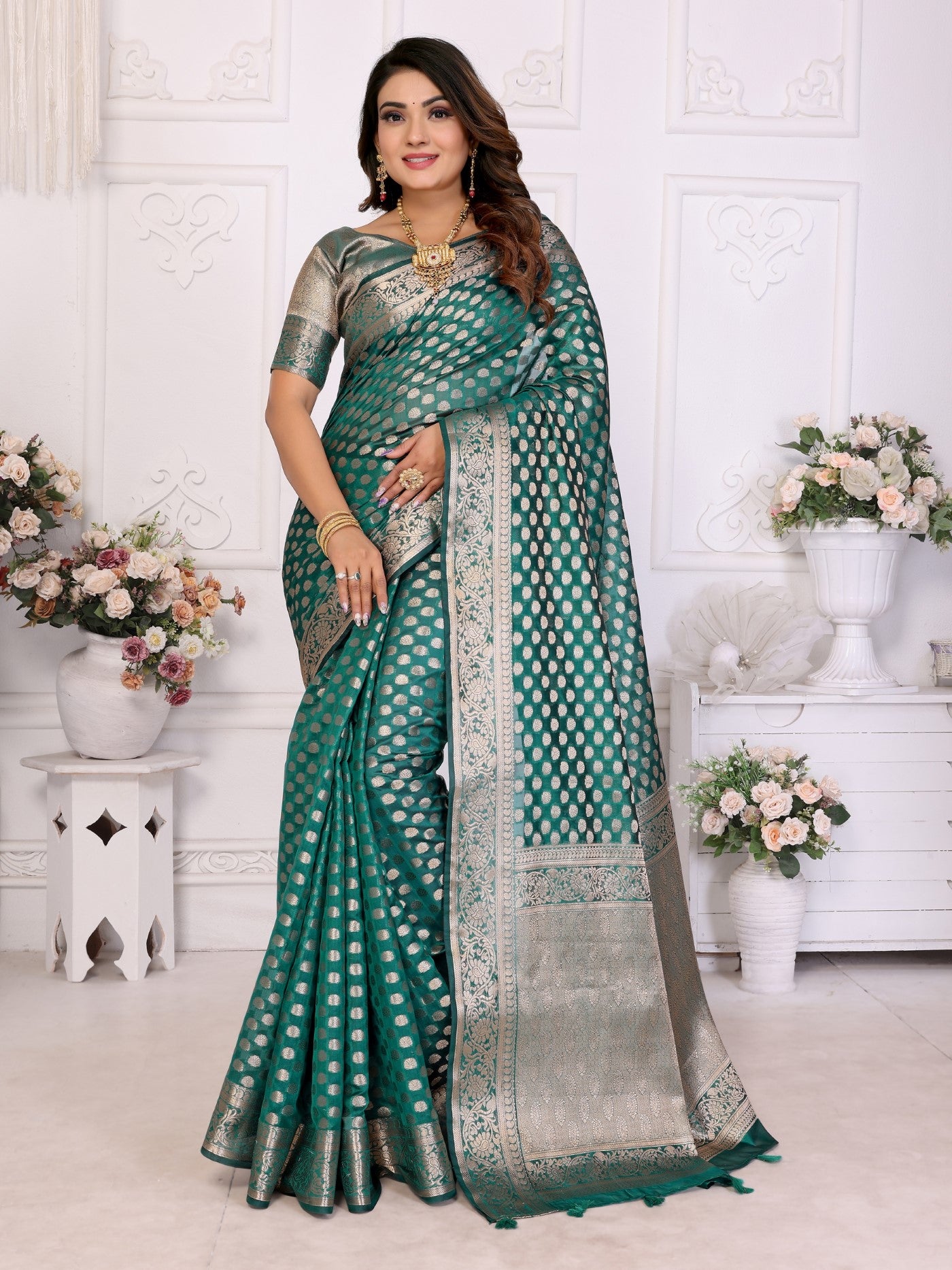 Green Organza Silk Saree With Classic Weaving