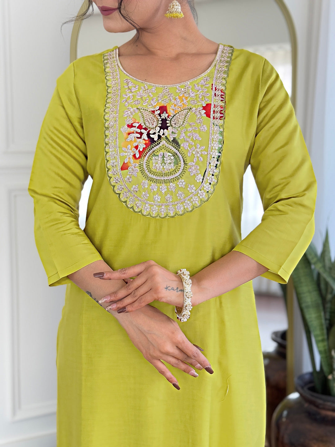 Green Rayon Elegant Kurta Pant Set With Embroidery Work